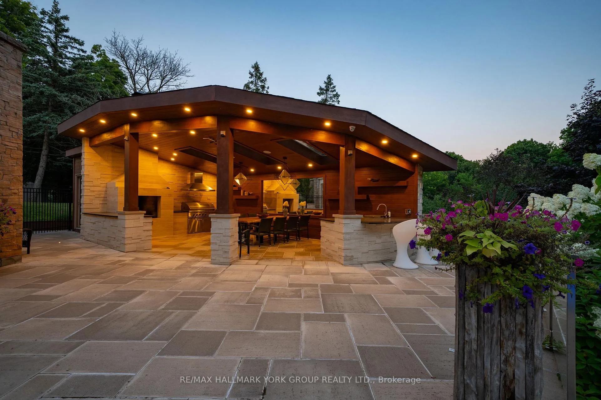 Photo 31 of 24 Dew Drop Court, Vaughan, Rural Vaughan — HOMEH