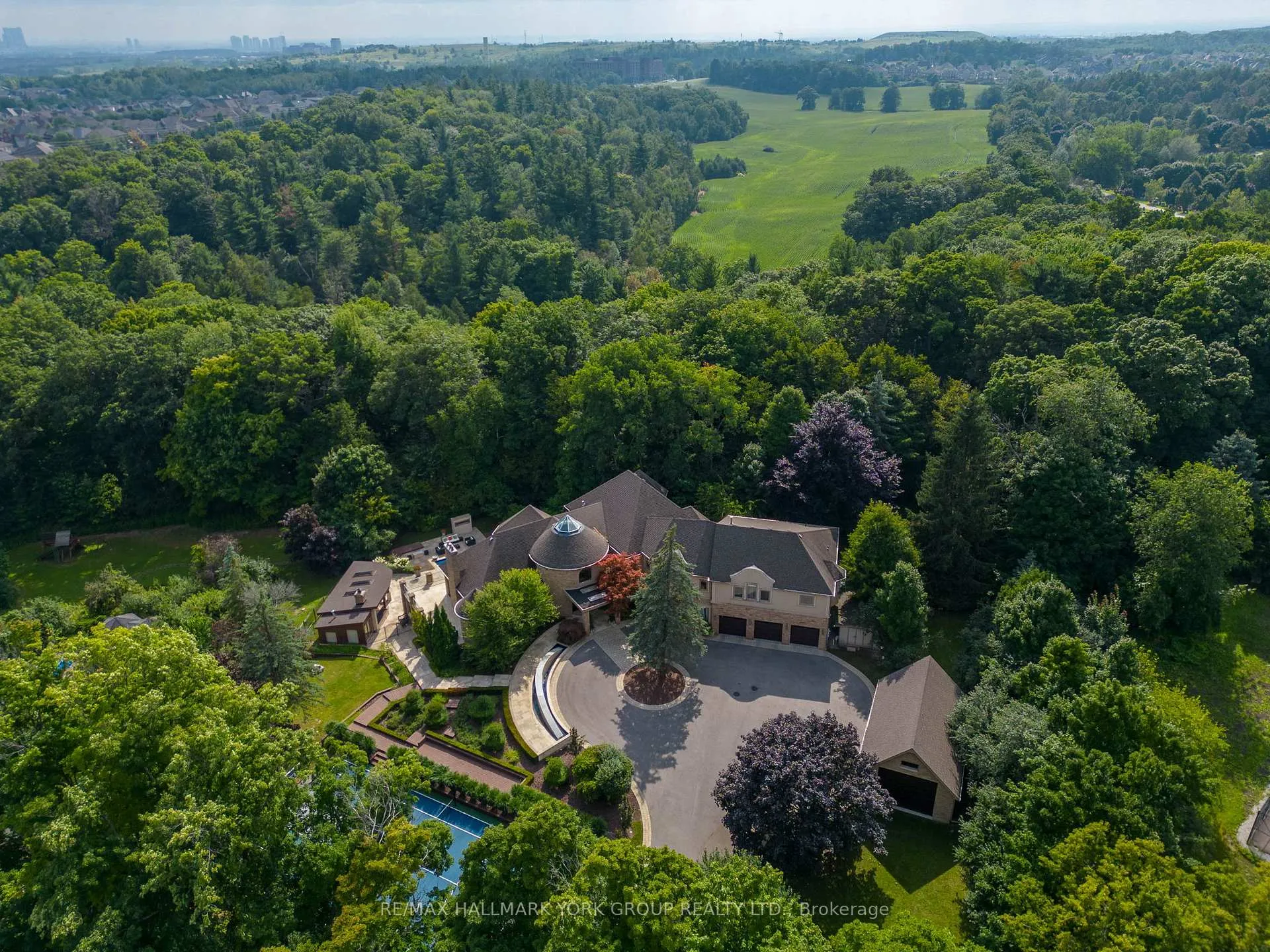 Photo 40 of 24 Dew Drop Court, Vaughan, Rural Vaughan — HOMEH