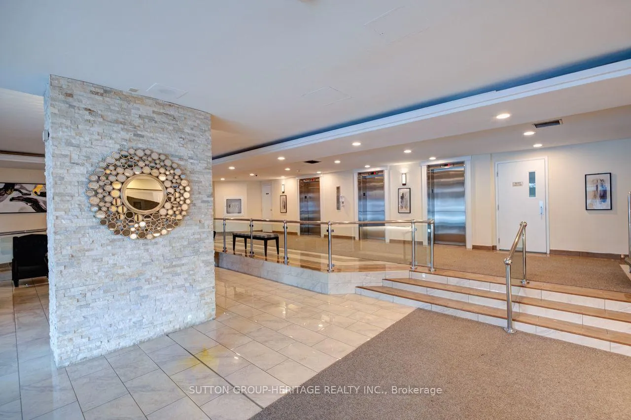 Photo 4 of Unit 406, 61 Markbrook Lane, Etobicoke, Mount Olive-Silverstone-Jamestown — HOMEH