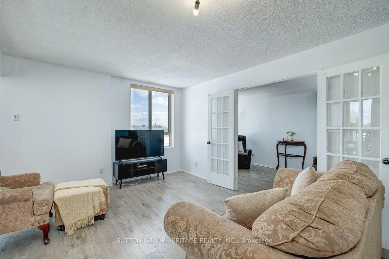Photo 7 of Unit 406, 61 Markbrook Lane, Etobicoke, Mount Olive-Silverstone-Jamestown — HOMEH