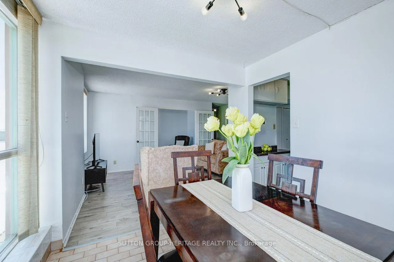 Photo 10 of Unit 406, 61 Markbrook Lane, Etobicoke, Mount Olive-Silverstone-Jamestown — HOMEH