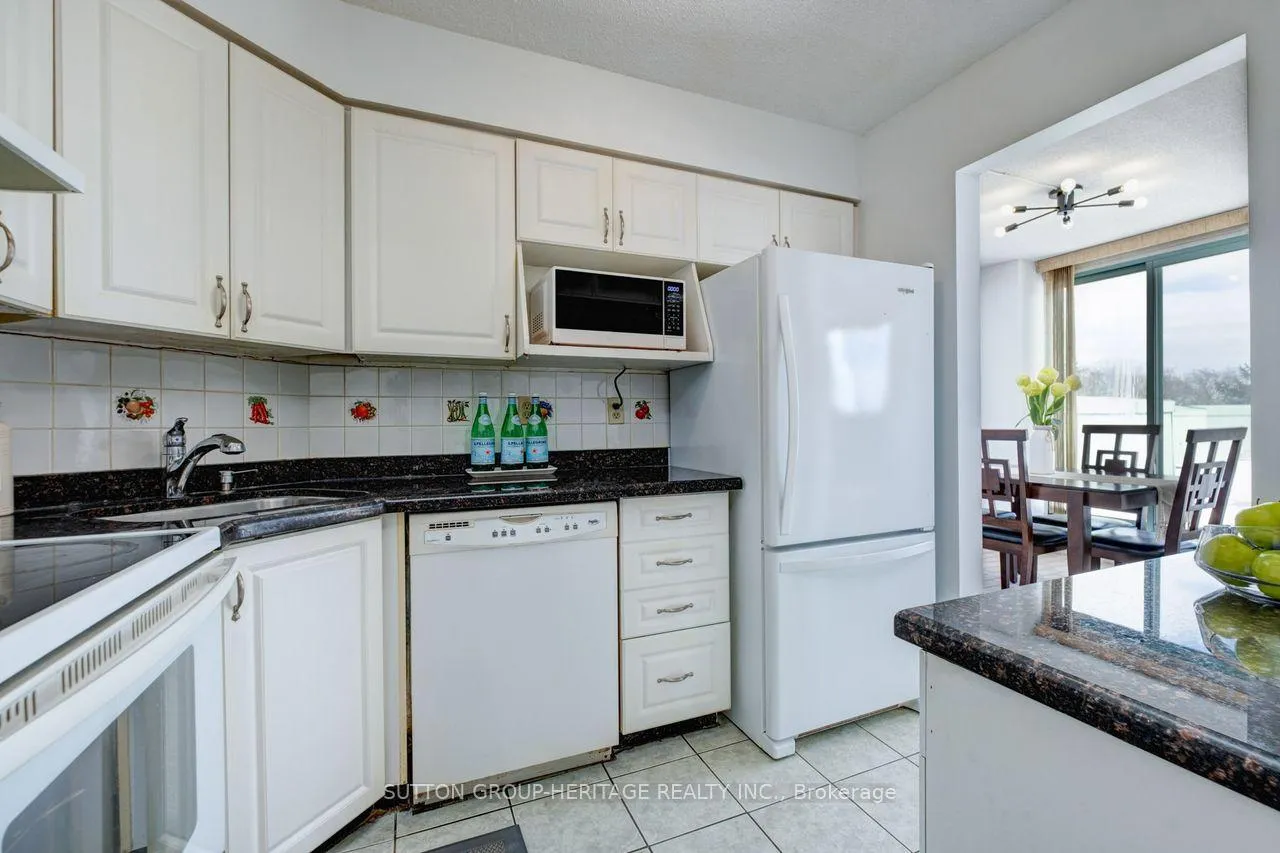 Photo 11 of Unit 406, 61 Markbrook Lane, Etobicoke, Mount Olive-Silverstone-Jamestown — HOMEH