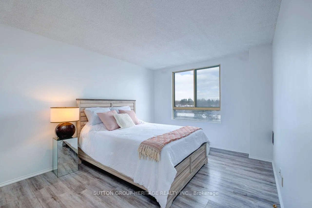 Photo 15 of Unit 406, 61 Markbrook Lane, Etobicoke, Mount Olive-Silverstone-Jamestown — HOMEH