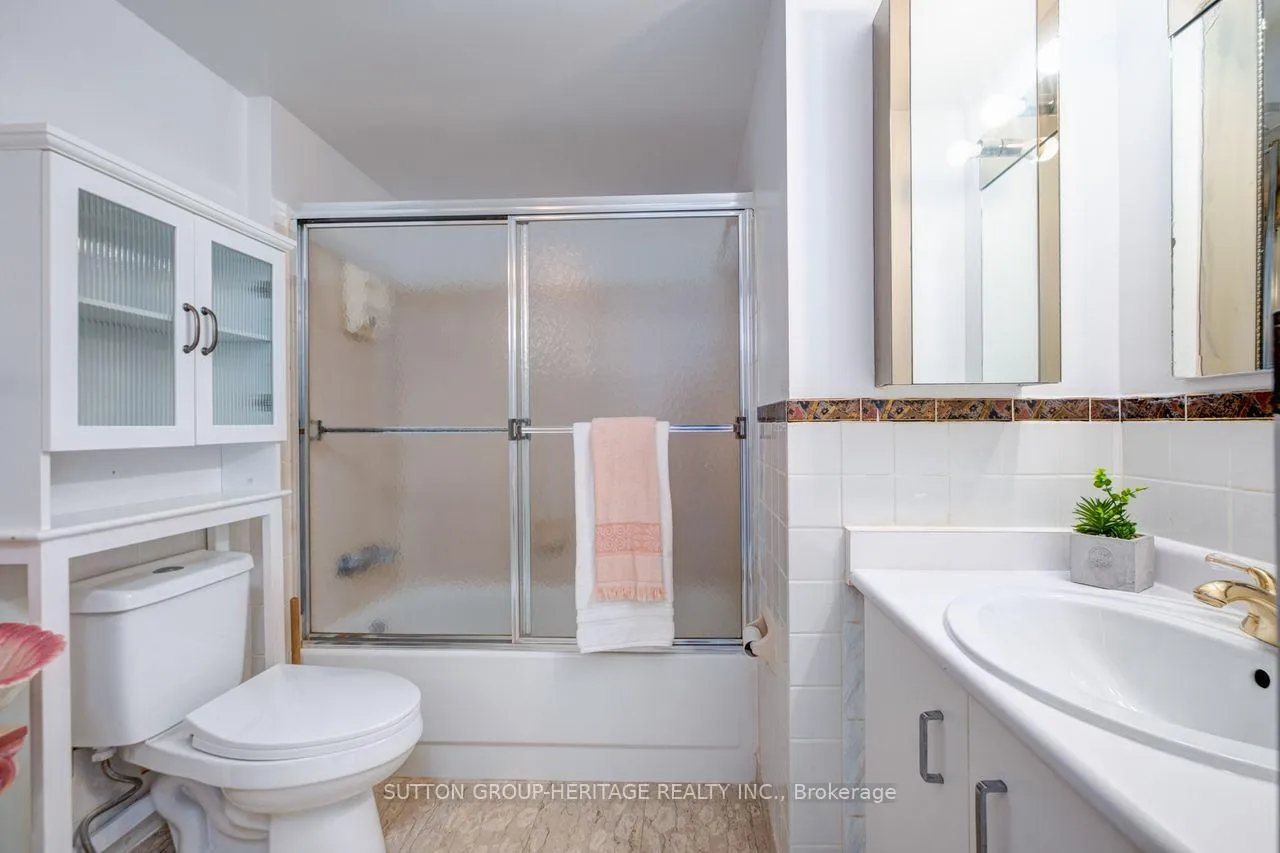Photo 17 of Unit 406, 61 Markbrook Lane, Etobicoke, Mount Olive-Silverstone-Jamestown — HOMEH