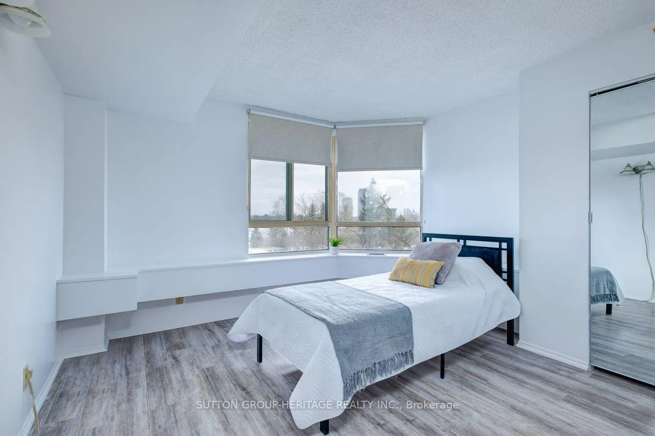 Photo 18 of Unit 406, 61 Markbrook Lane, Etobicoke, Mount Olive-Silverstone-Jamestown — HOMEH