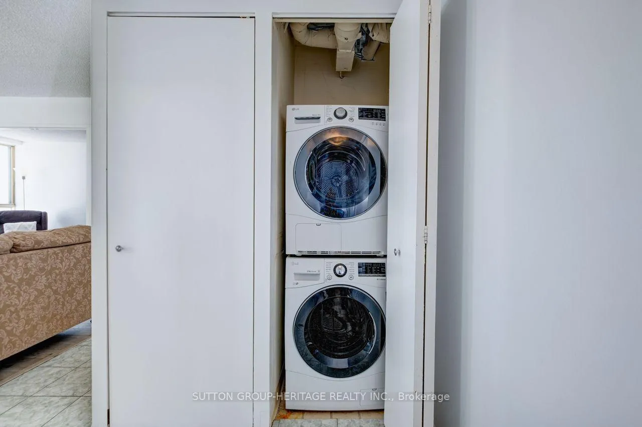 Photo 21 of Unit 406, 61 Markbrook Lane, Etobicoke, Mount Olive-Silverstone-Jamestown — HOMEH
