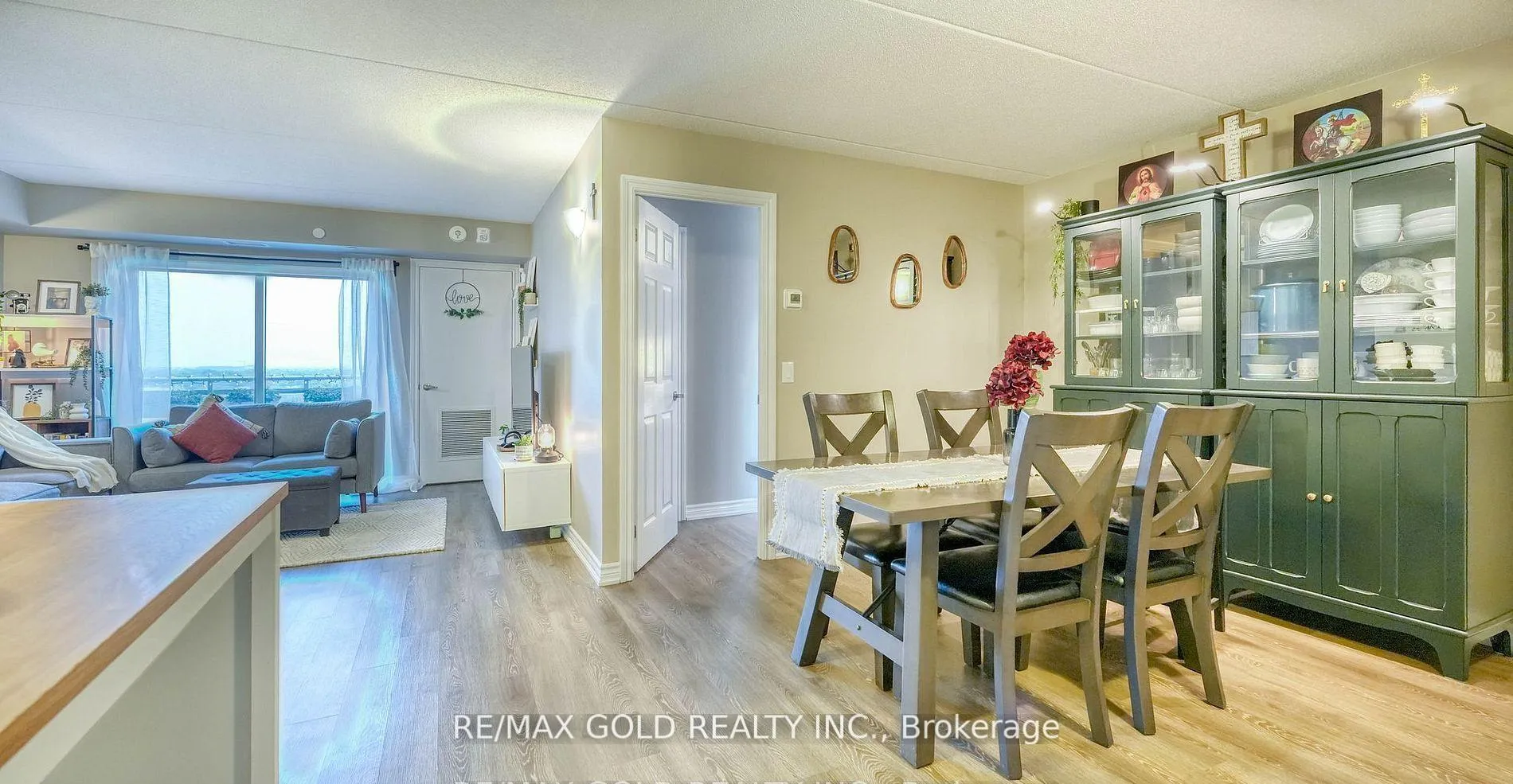 Photo 14 of Unit 807, 716 Main Street E, Milton, Timberlea — HOMEH