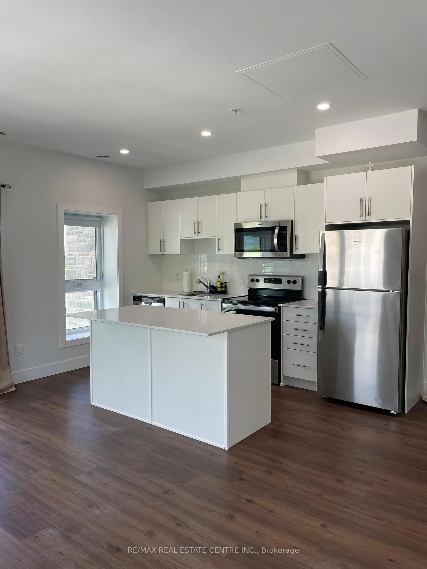 Photo 2 of Unit 613, 1000 Lackner Place, Kitchener — HOMEH
