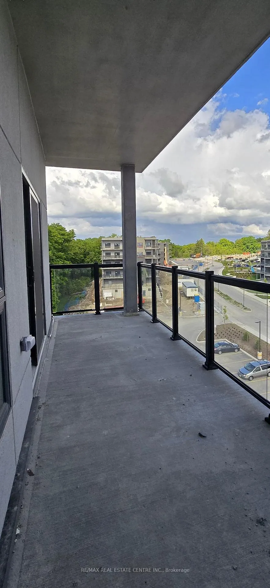 Photo 11 of Unit 613, 1000 Lackner Place, Kitchener — HOMEH