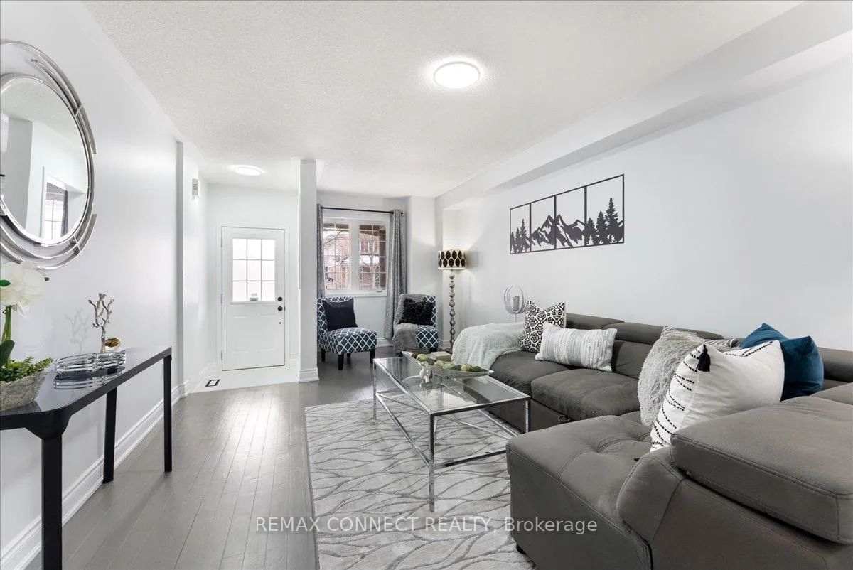 Photo 3 of 94 Todhunter Crescent, Ajax, Northeast Ajax — HOMEH