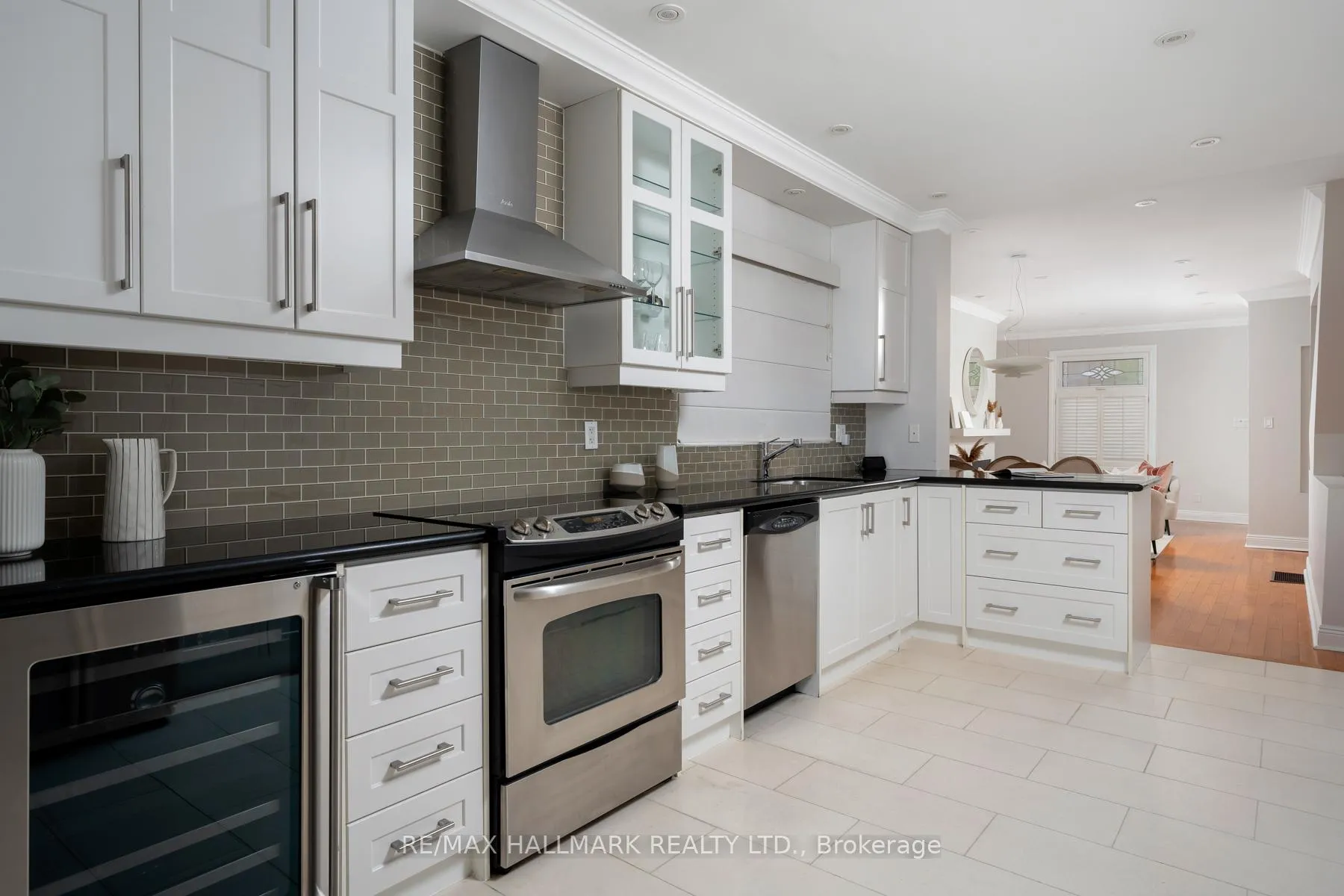 Photo 14 of 53 Ferrier Avenue, Toronto, Playter Estates-Danforth — HOMEH