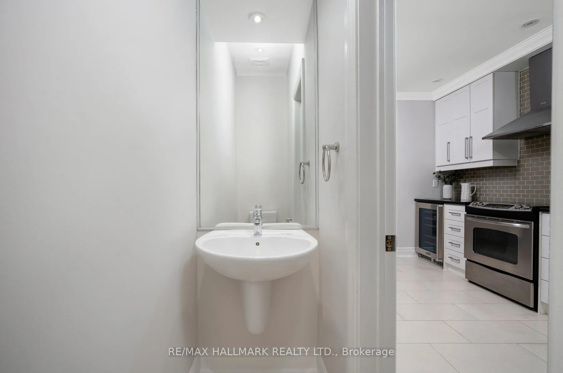 Photo 17 of 53 Ferrier Avenue, Toronto, Playter Estates-Danforth — HOMEH