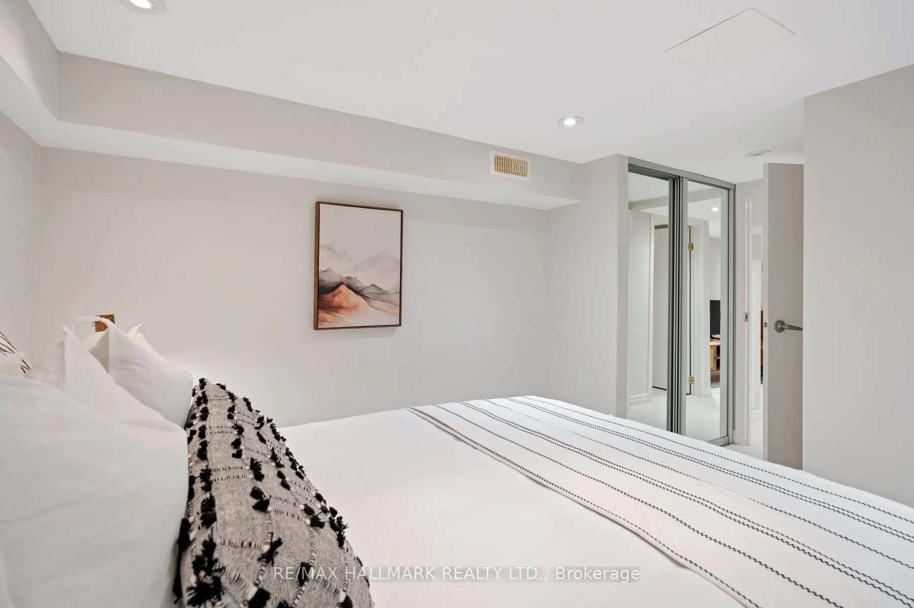 Photo 41 of 53 Ferrier Avenue, Toronto, Playter Estates-Danforth — HOMEH