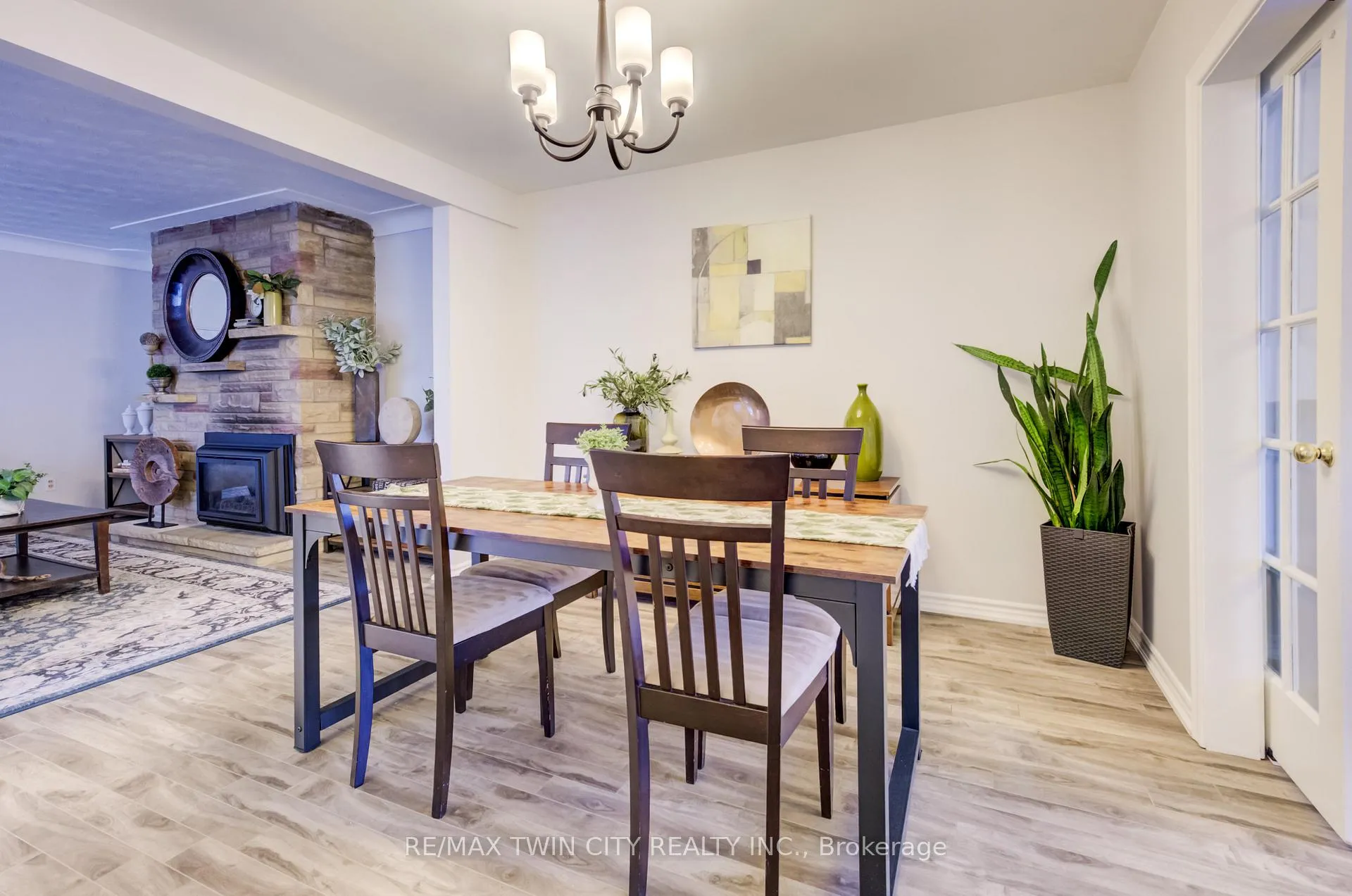 Photo 5 of 45 Palmerston Avenue, Brantford — HOMEH