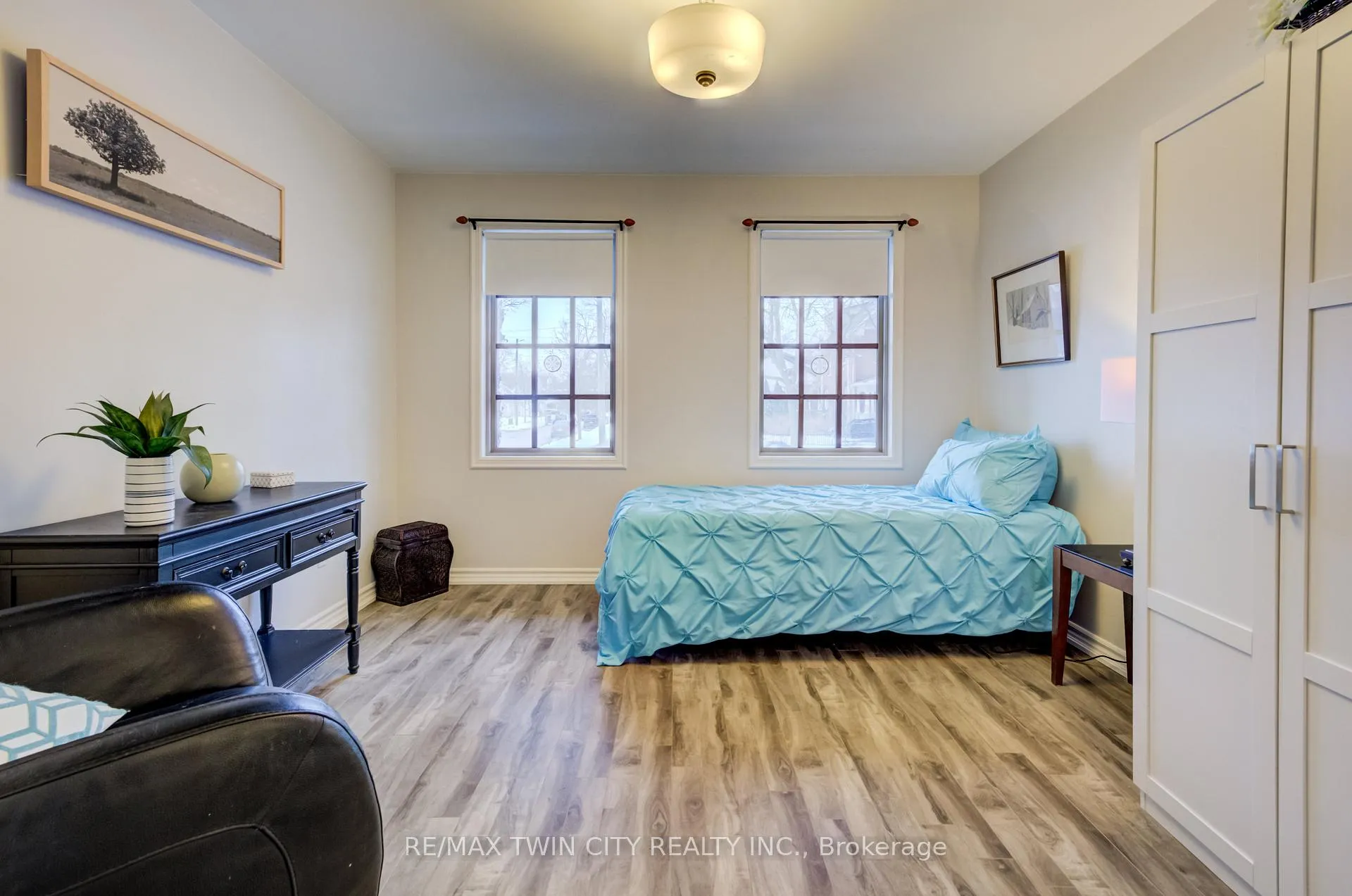 Photo 6 of 45 Palmerston Avenue, Brantford — HOMEH