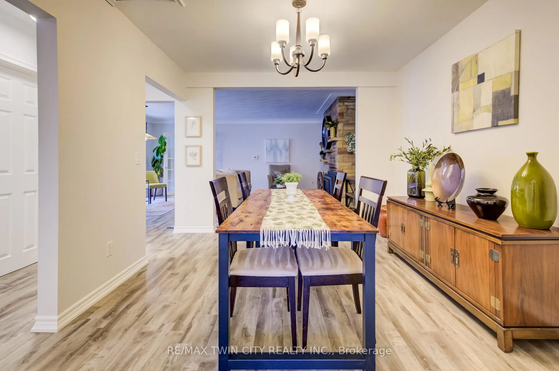 Photo 8 of 45 Palmerston Avenue, Brantford — HOMEH