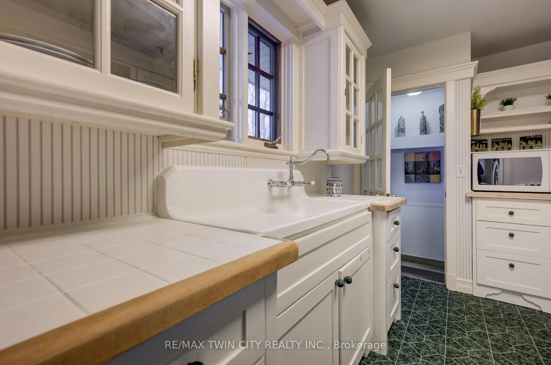 Photo 14 of 45 Palmerston Avenue, Brantford — HOMEH