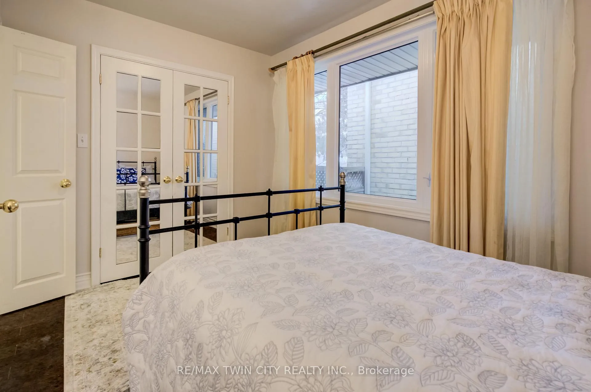 Photo 20 of 45 Palmerston Avenue, Brantford — HOMEH