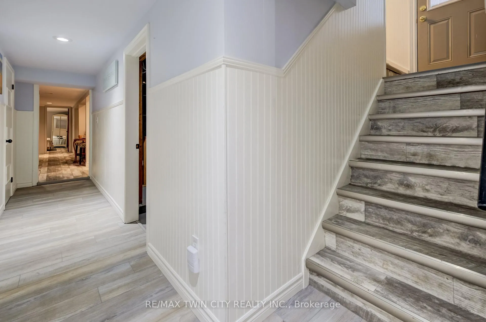 Photo 29 of 45 Palmerston Avenue, Brantford — HOMEH