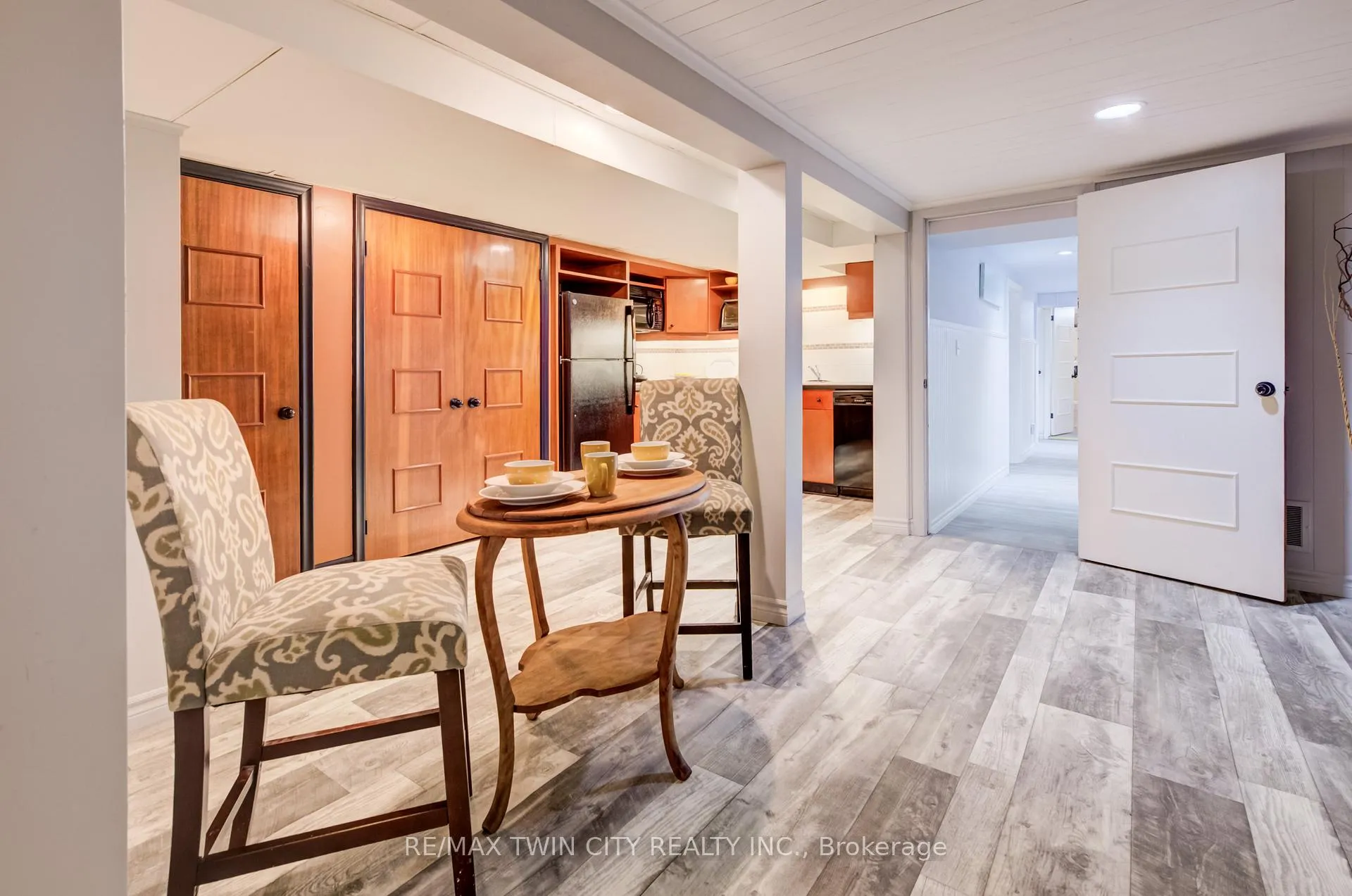 Photo 32 of 45 Palmerston Avenue, Brantford — HOMEH