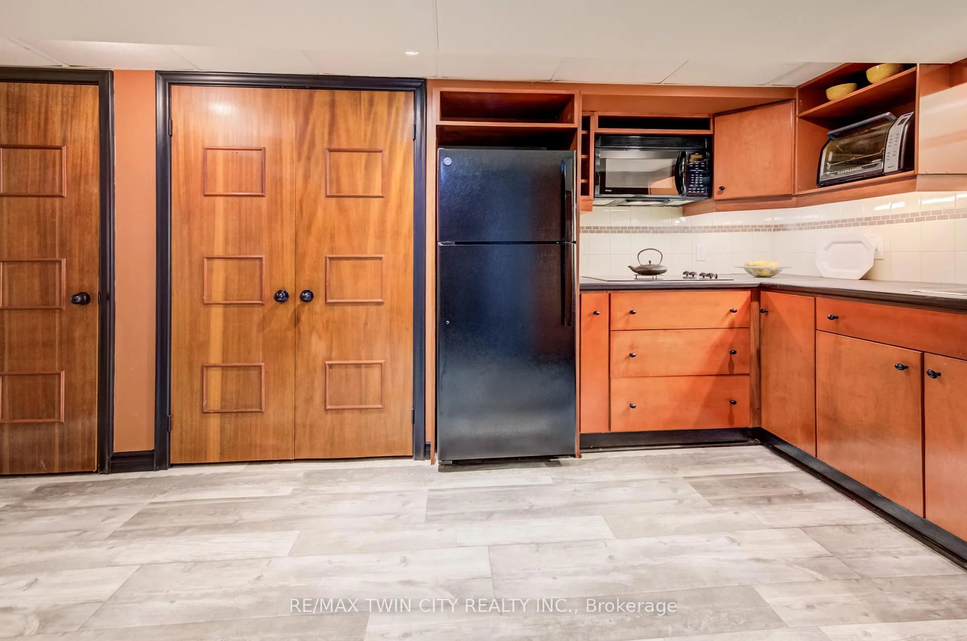 Photo 36 of 45 Palmerston Avenue, Brantford — HOMEH