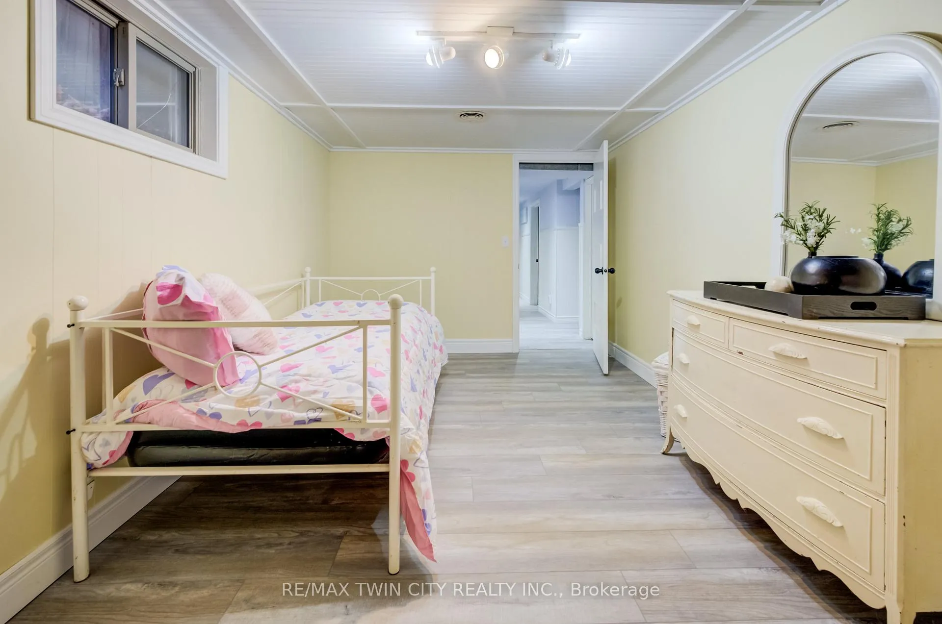 Photo 42 of 45 Palmerston Avenue, Brantford — HOMEH