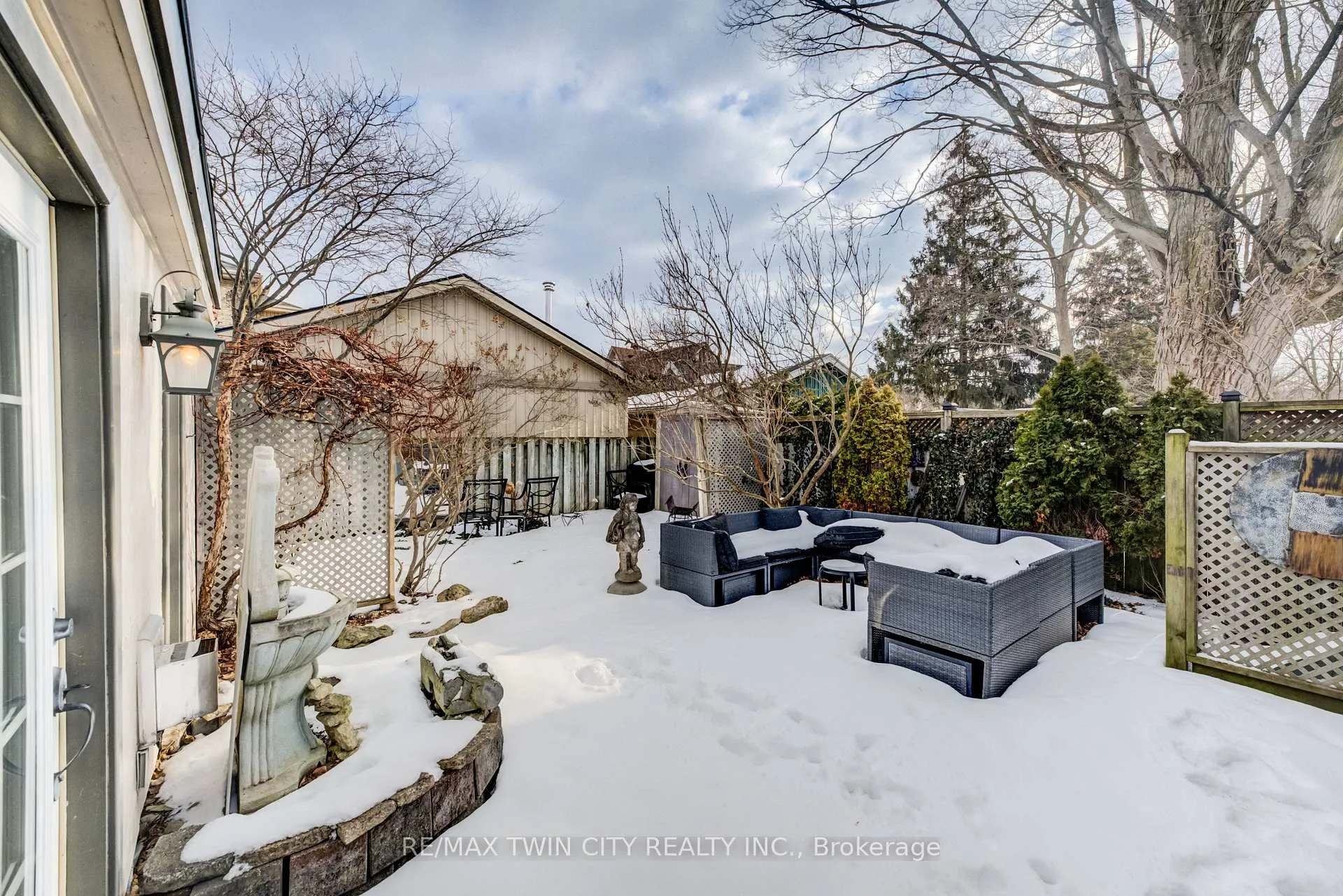 Photo 43 of 45 Palmerston Avenue, Brantford — HOMEH