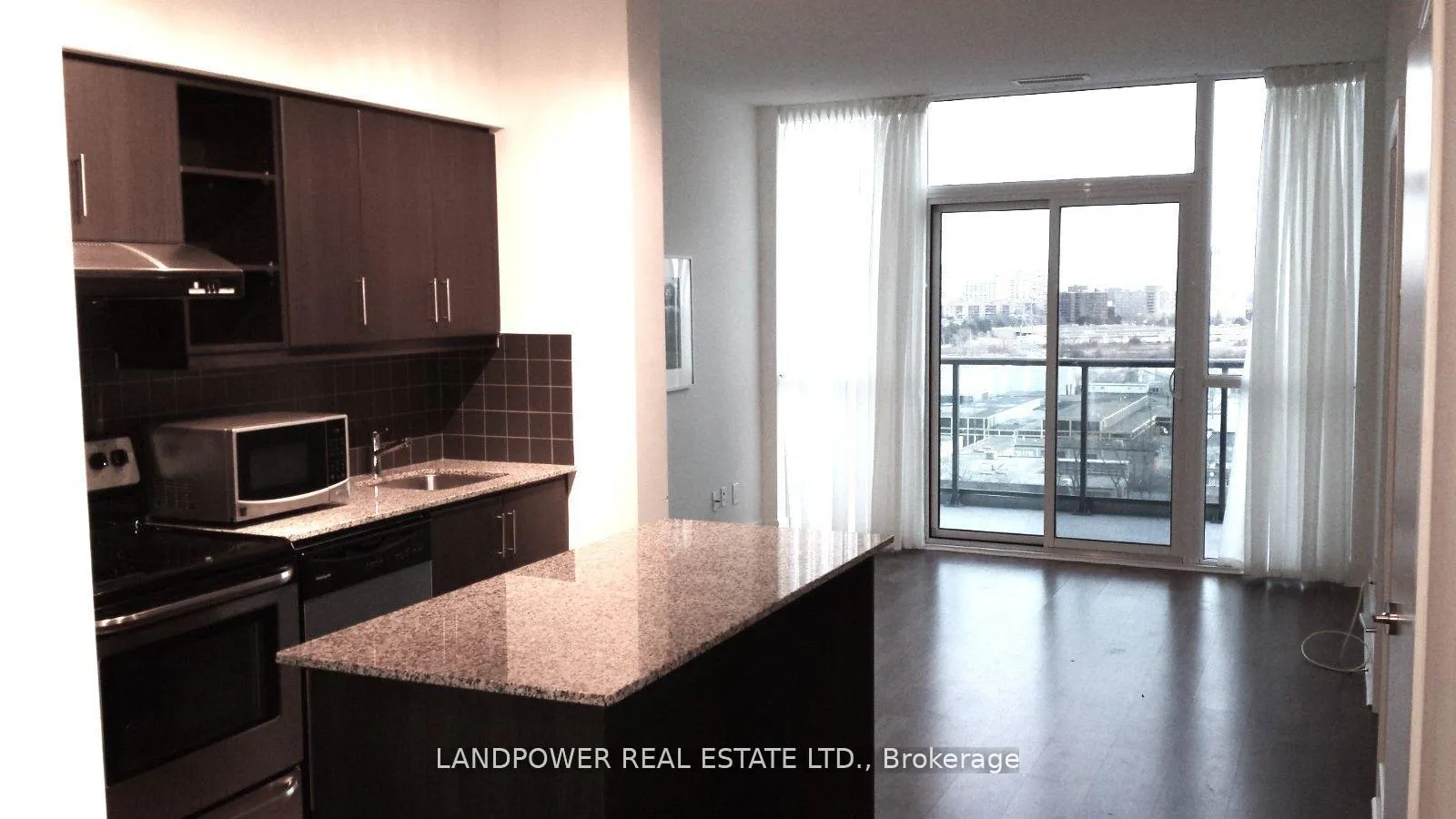 Photo 3 of Unit Ph27, 35 Brian Peck Crescent, Toronto, Thorncliffe Park — HOMEH