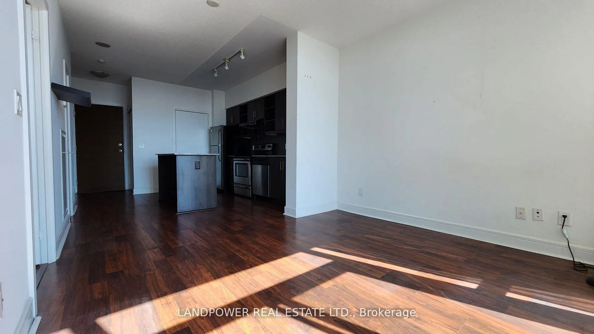 Photo 4 of Unit Ph27, 35 Brian Peck Crescent, Toronto, Thorncliffe Park — HOMEH