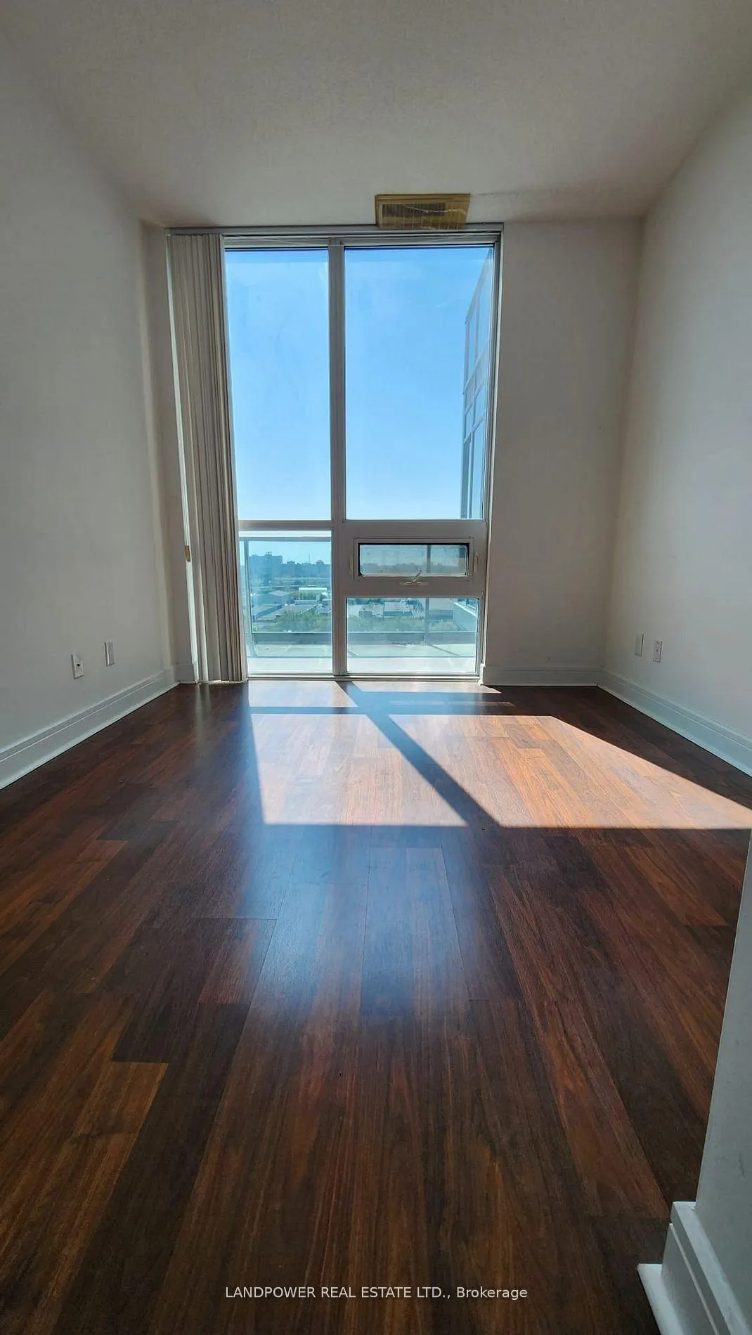 Photo 6 of Unit Ph27, 35 Brian Peck Crescent, Toronto, Thorncliffe Park — HOMEH