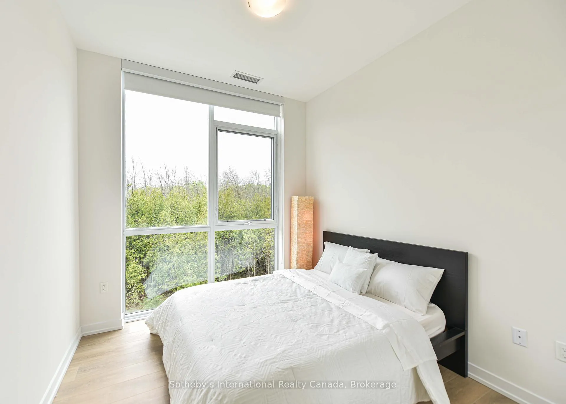 Photo 3 of Unit 437, 415 Sea Ray Avenue, Innisfil, Rural Innisfil — HOMEH