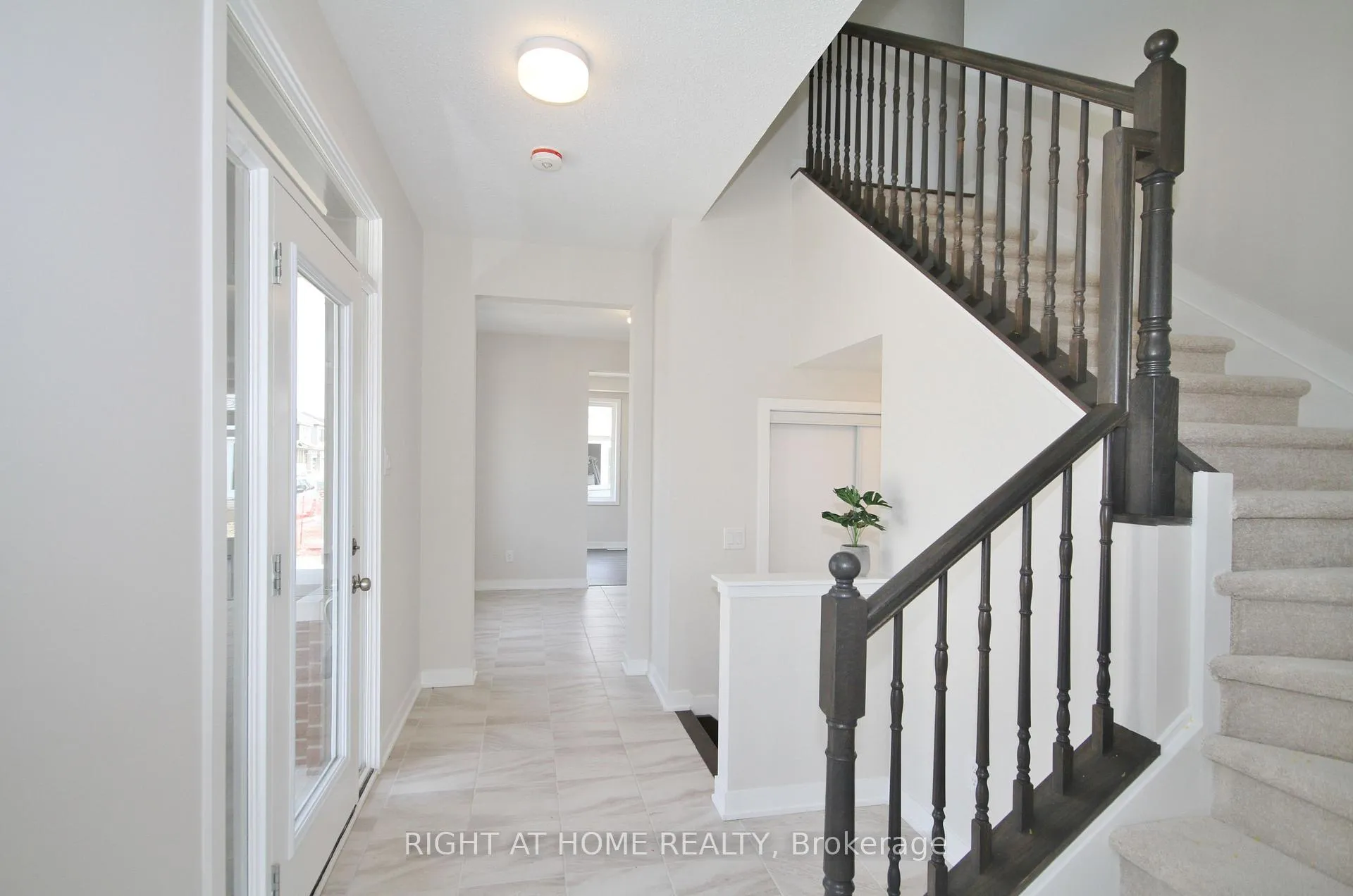 Photo 2 of 201 Billrian Crescent, Ottawa, Stittsville (North) — HOMEH