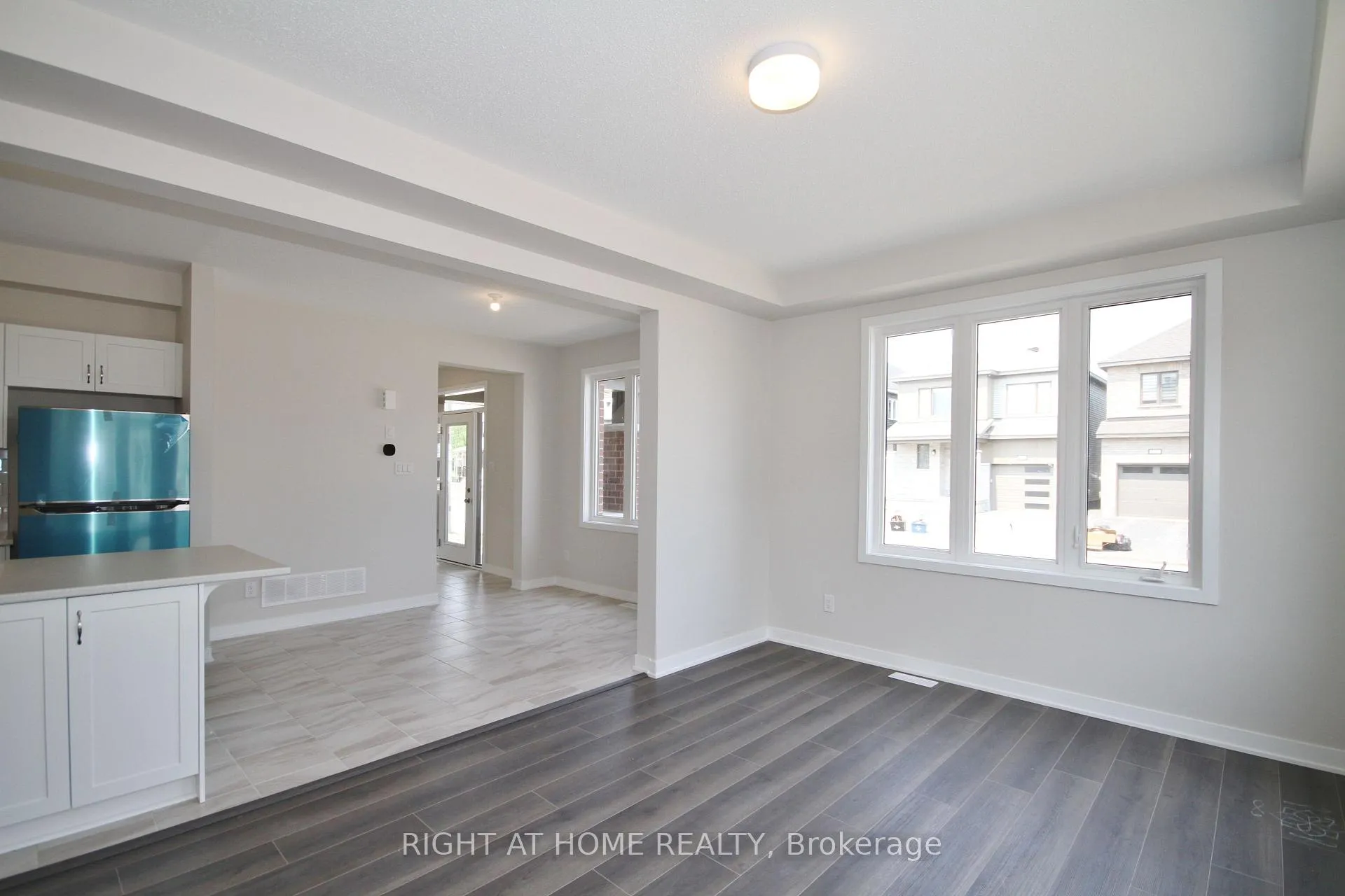 Photo 6 of 201 Billrian Crescent, Ottawa, Stittsville (North) — HOMEH
