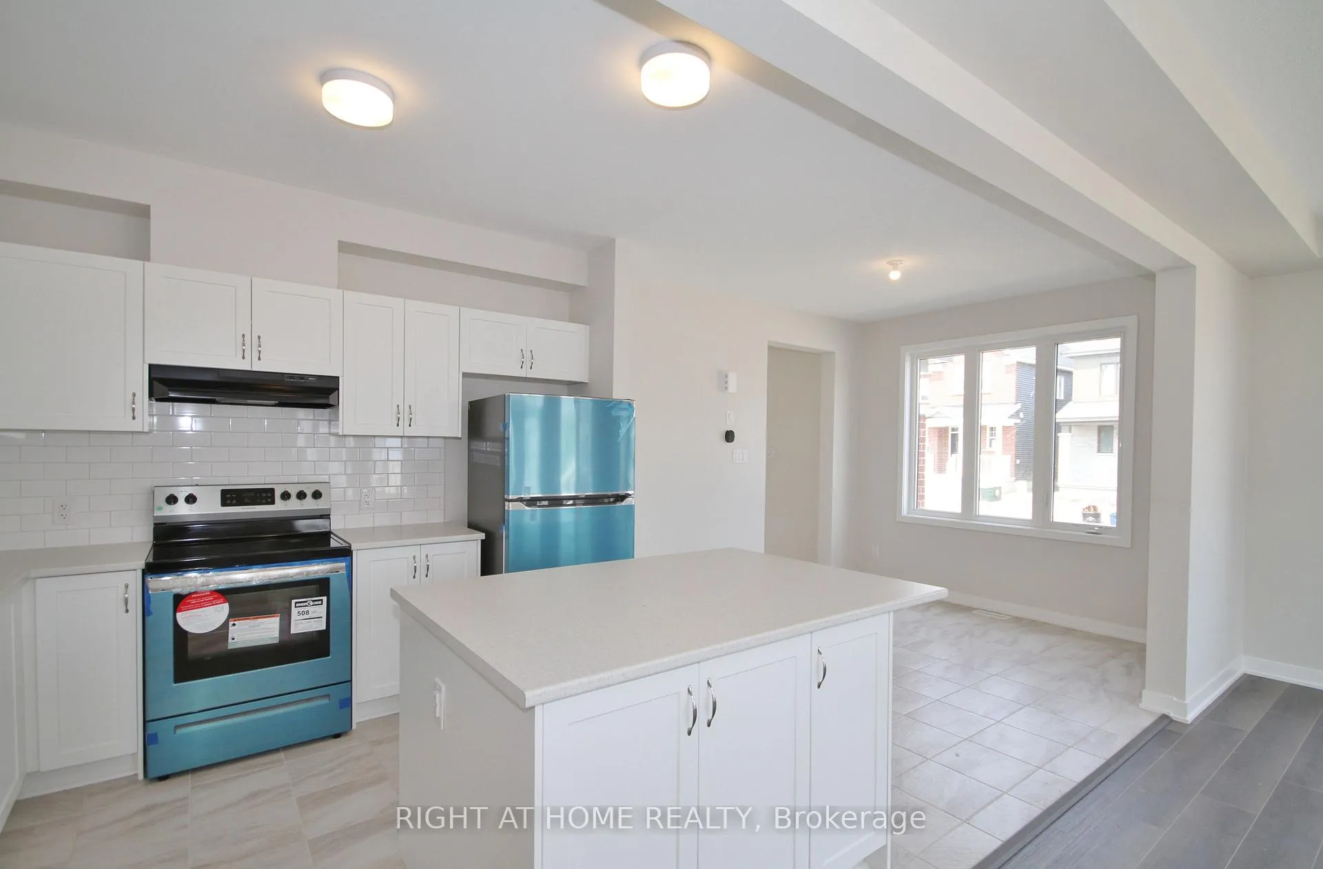 Photo 11 of 201 Billrian Crescent, Ottawa, Stittsville (North) — HOMEH