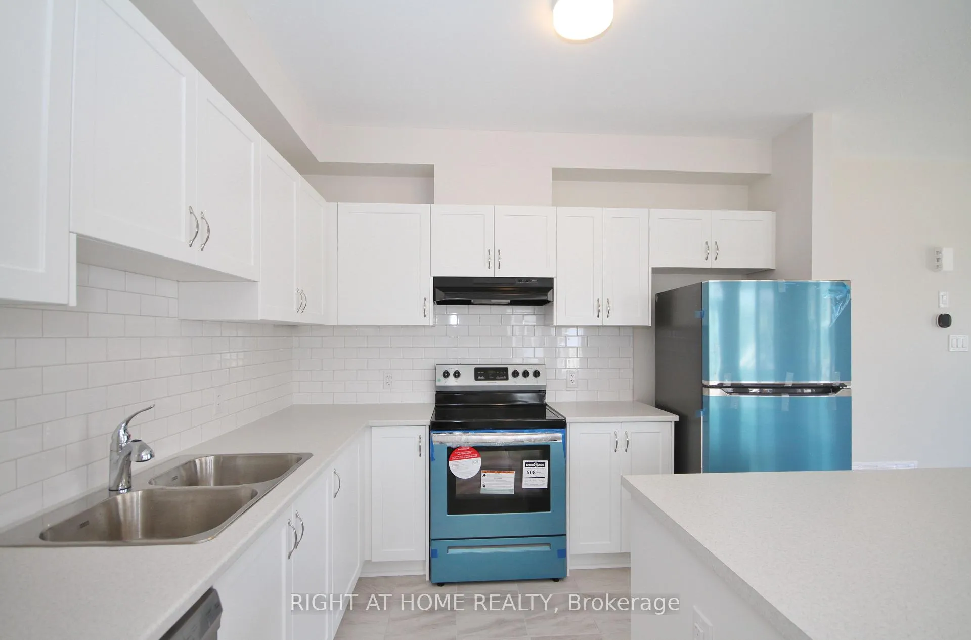 Photo 12 of 201 Billrian Crescent, Ottawa, Stittsville (North) — HOMEH