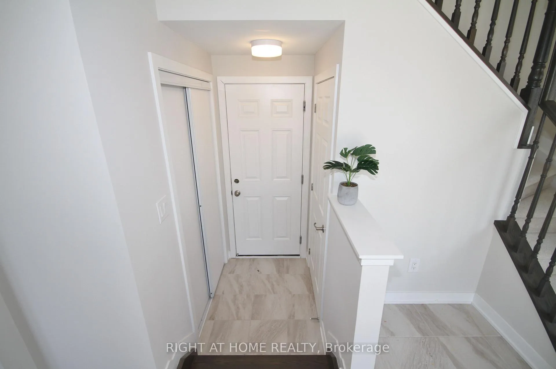 Photo 34 of 201 Billrian Crescent, Ottawa, Stittsville (North) — HOMEH