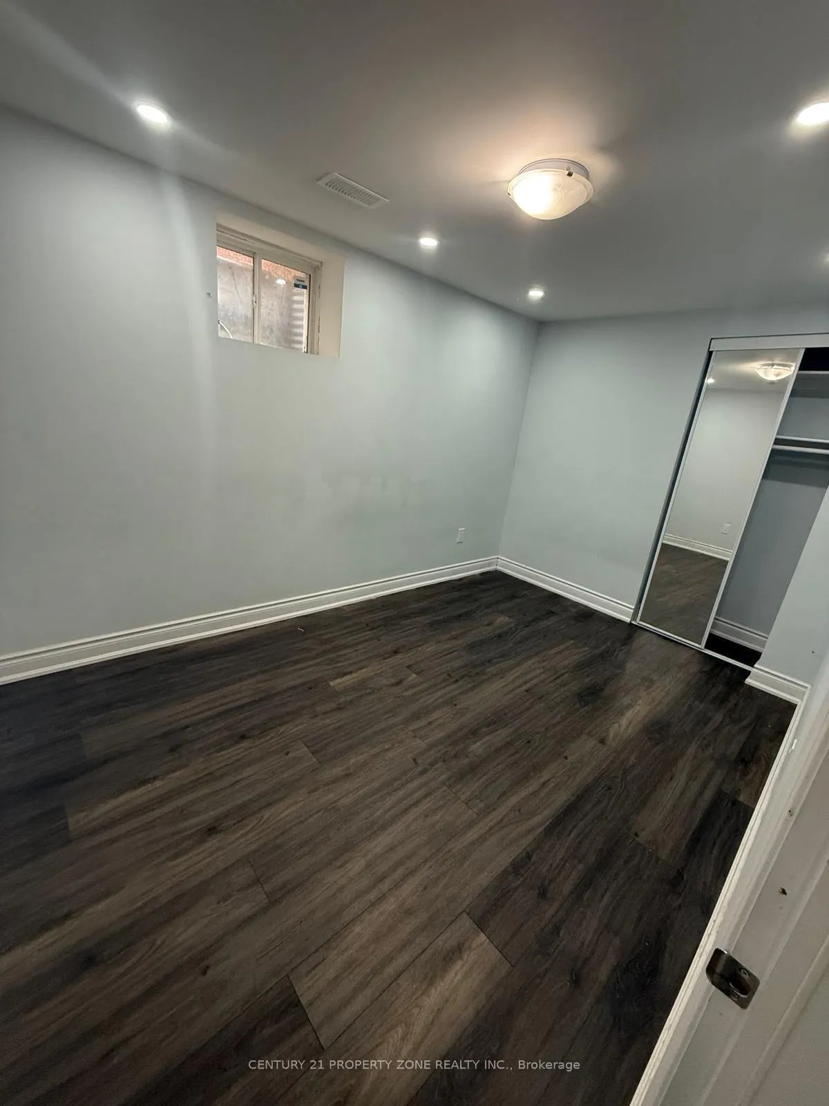Photo 8 of Unit Bsmt, 26 Feeder Street, Brampton, Northwest Brampton — HOMEH