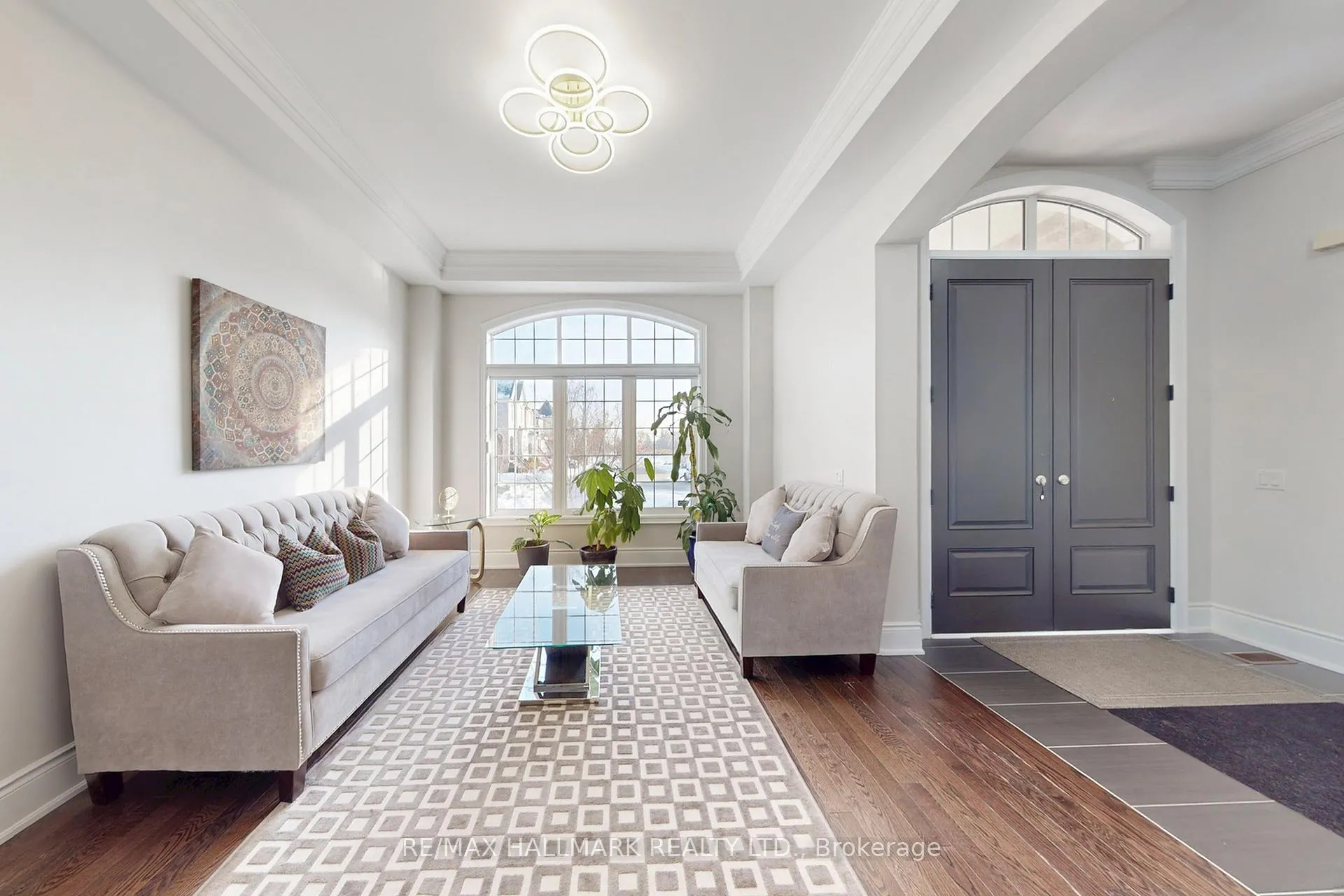 Photo 3 of 64 Chesney Crescent, Vaughan, Kleinburg — HOMEH