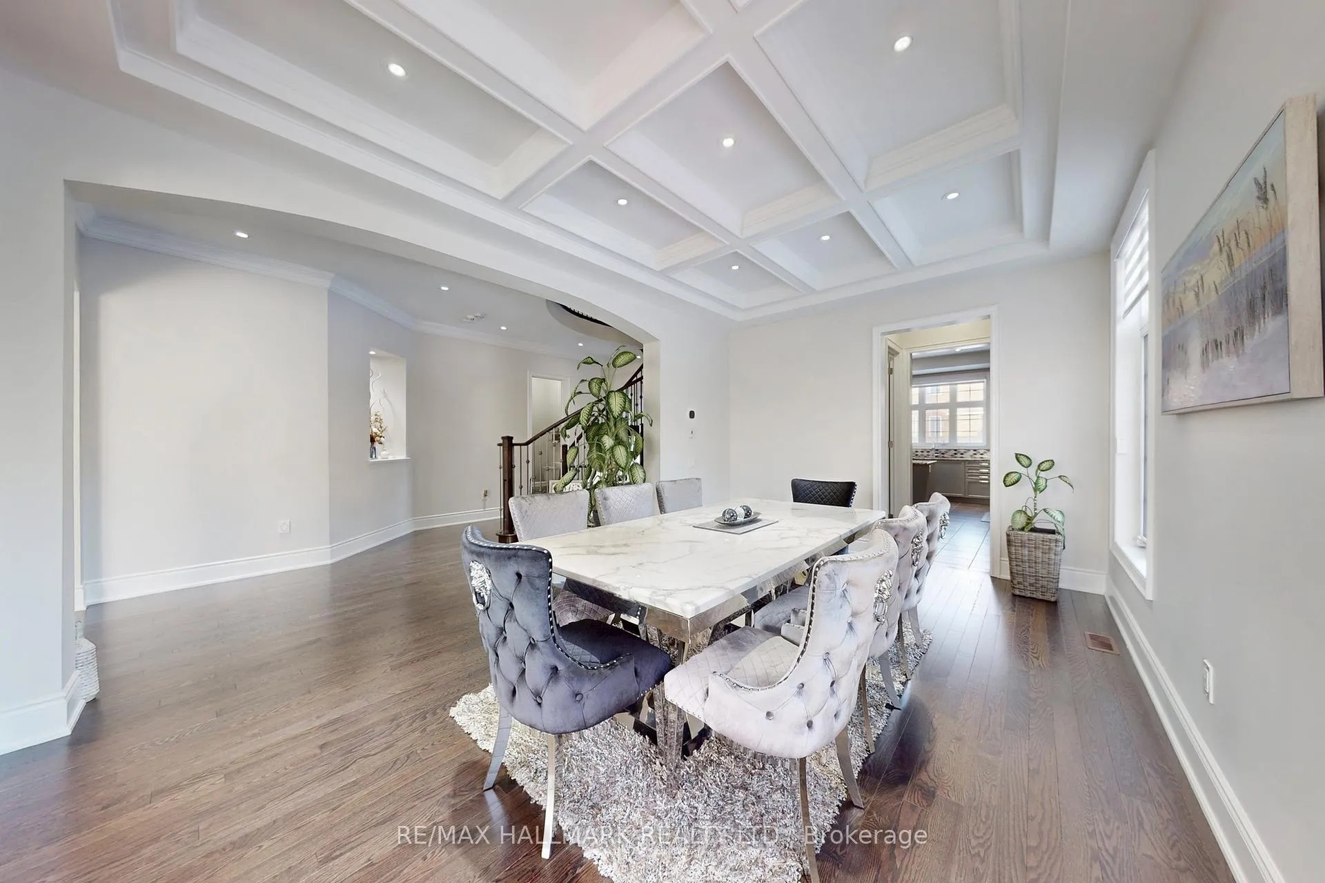 Photo 7 of 64 Chesney Crescent, Vaughan, Kleinburg — HOMEH