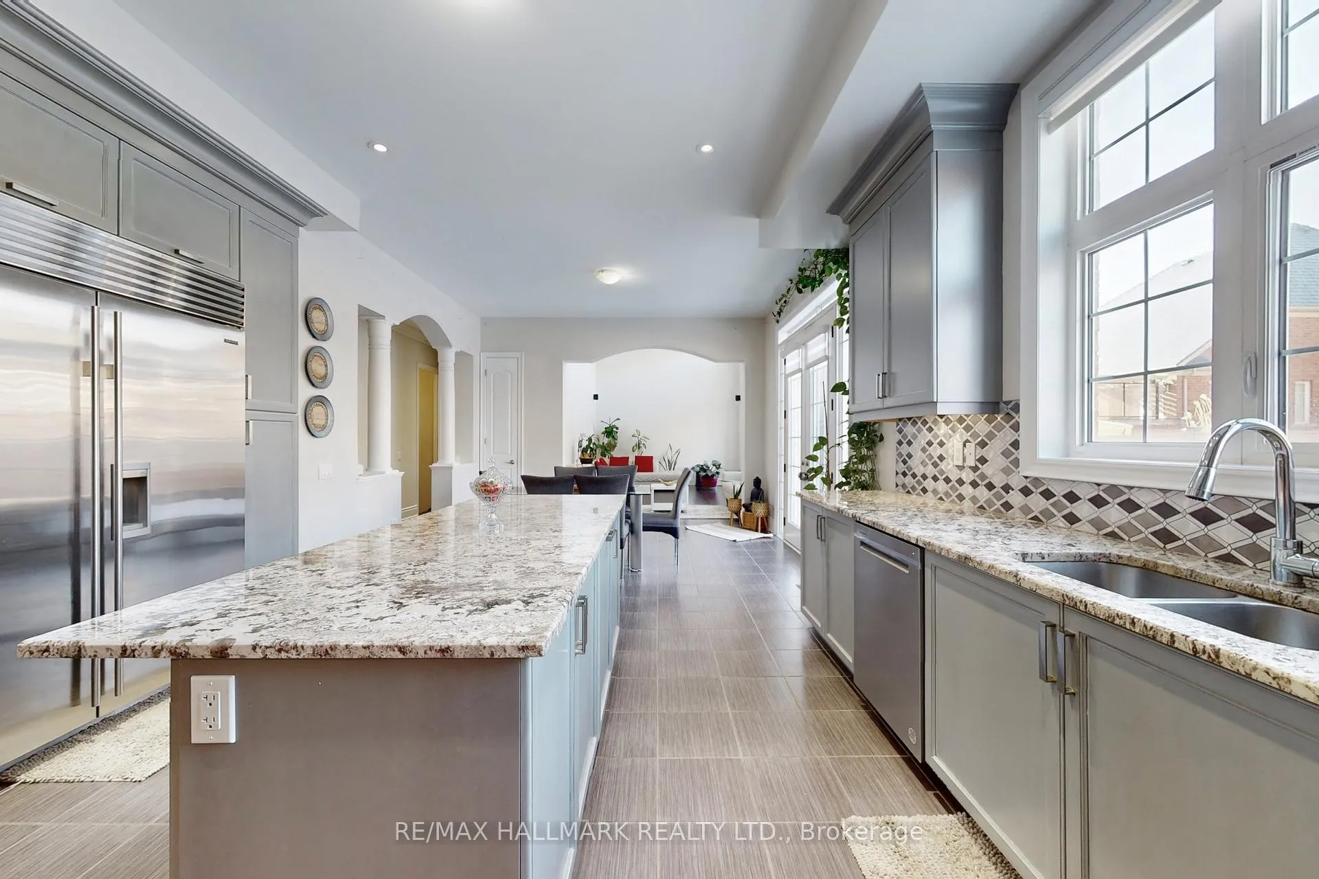 Photo 15 of 64 Chesney Crescent, Vaughan, Kleinburg — HOMEH