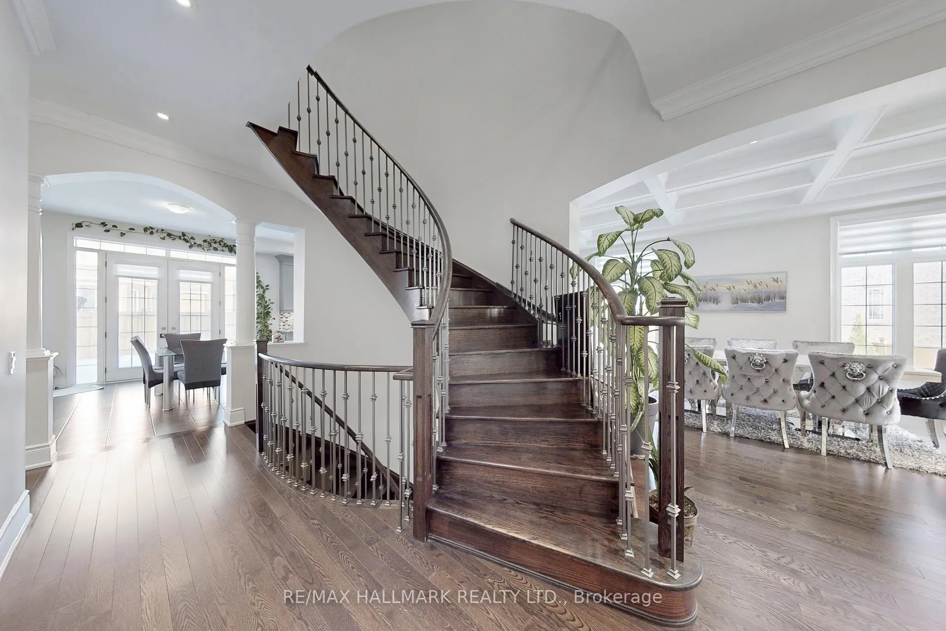 Photo 24 of 64 Chesney Crescent, Vaughan, Kleinburg — HOMEH