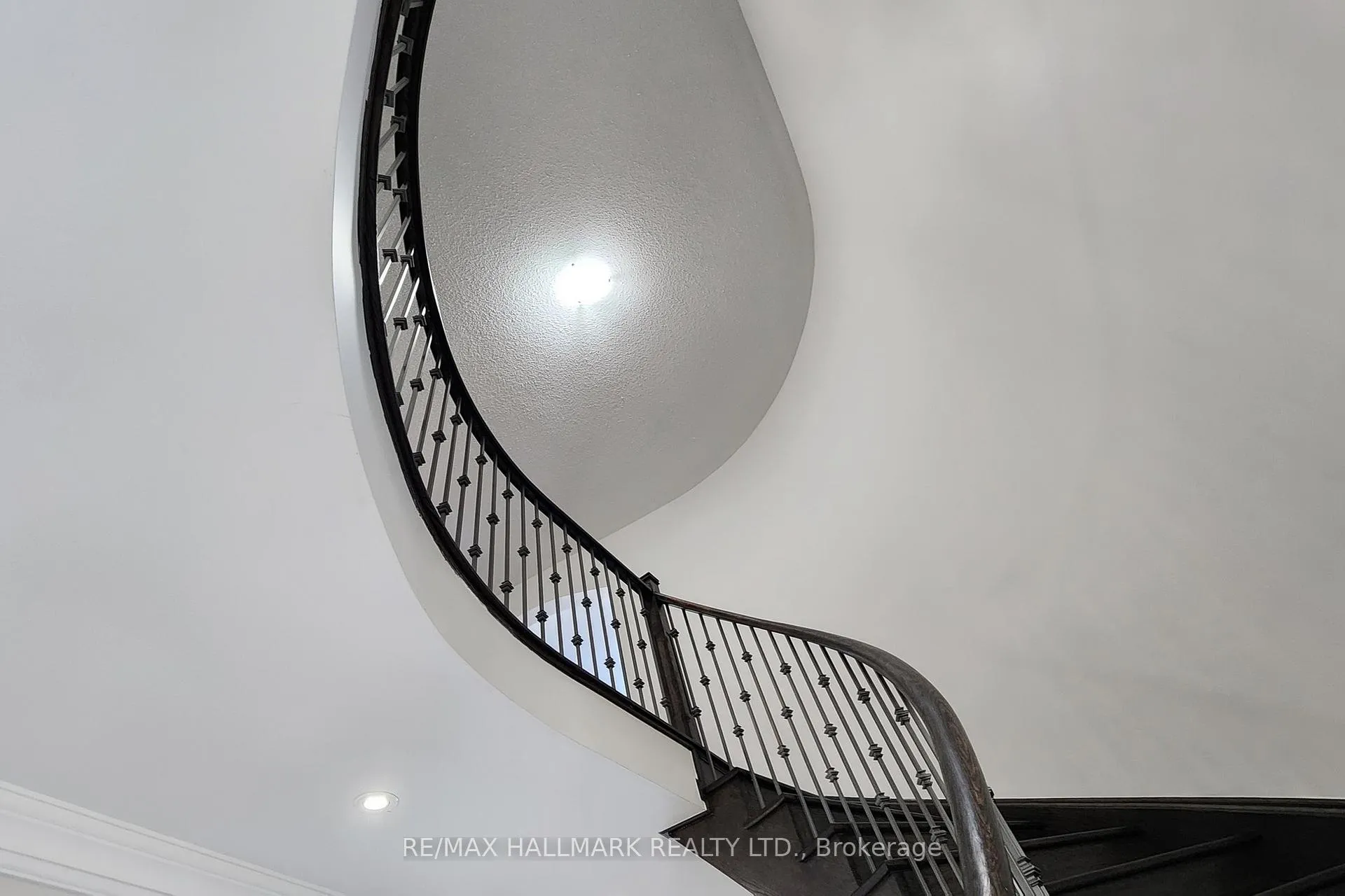 Photo 25 of 64 Chesney Crescent, Vaughan, Kleinburg — HOMEH