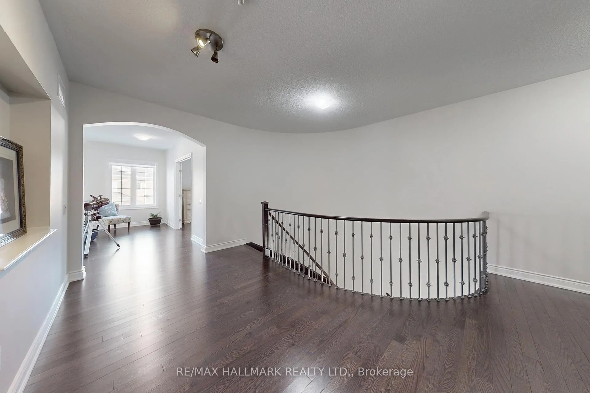Photo 27 of 64 Chesney Crescent, Vaughan, Kleinburg — HOMEH