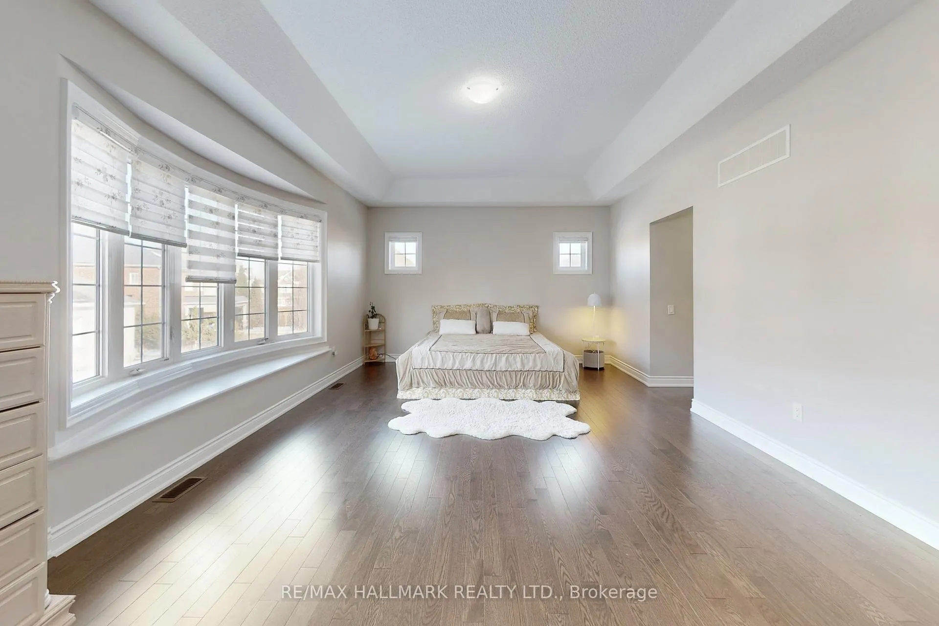 Photo 28 of 64 Chesney Crescent, Vaughan, Kleinburg — HOMEH