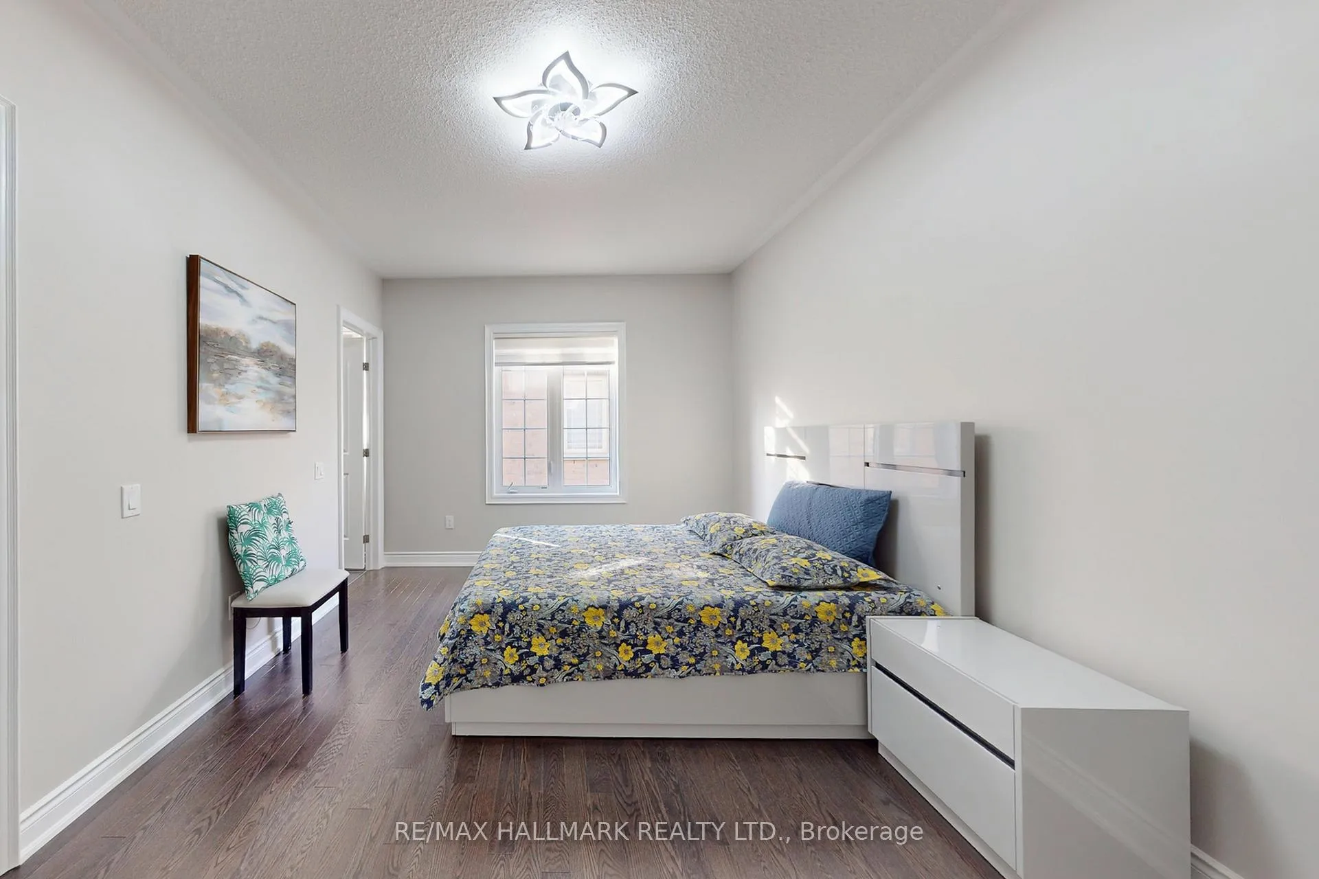 Photo 35 of 64 Chesney Crescent, Vaughan, Kleinburg — HOMEH