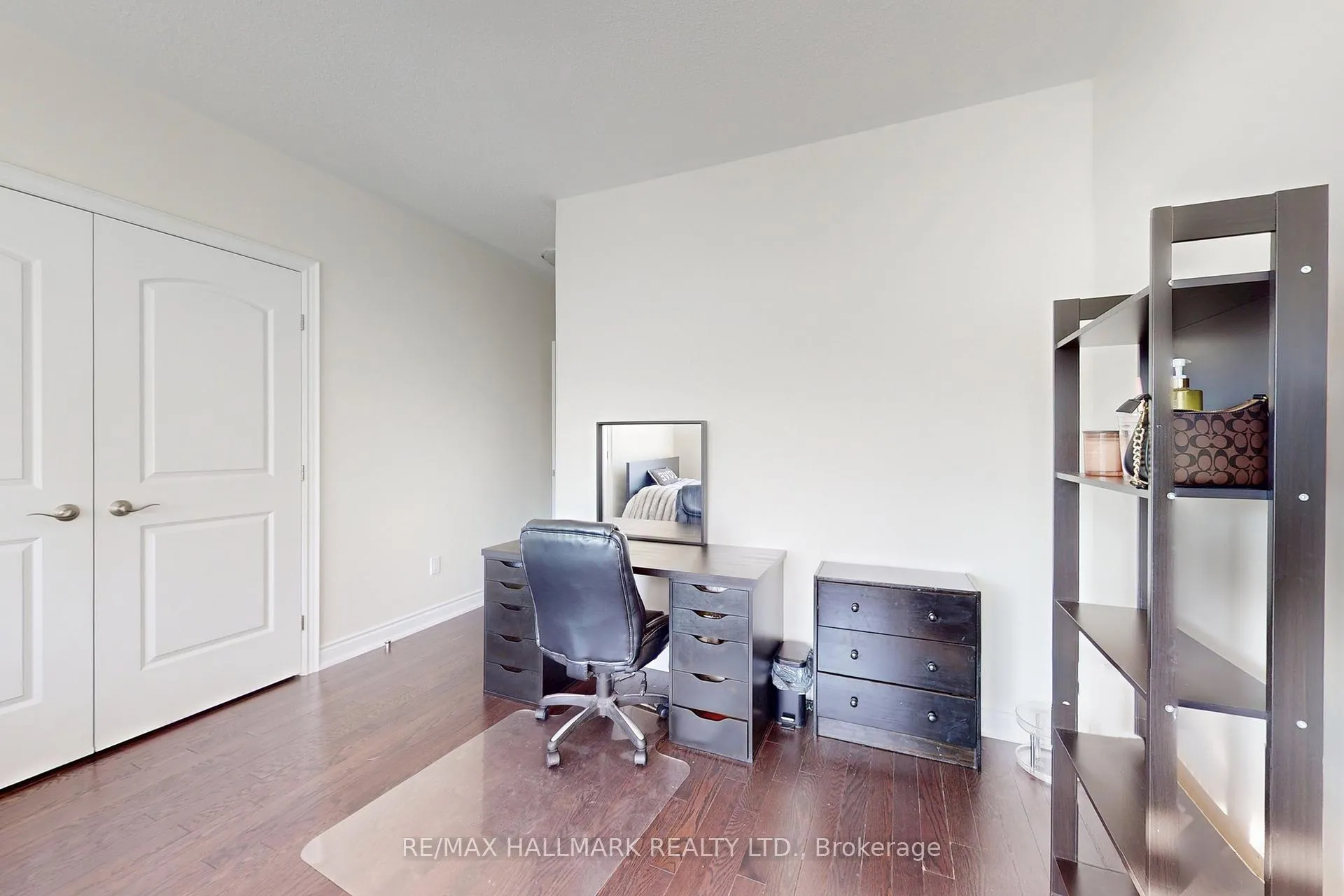 Photo 38 of 64 Chesney Crescent, Vaughan, Kleinburg — HOMEH