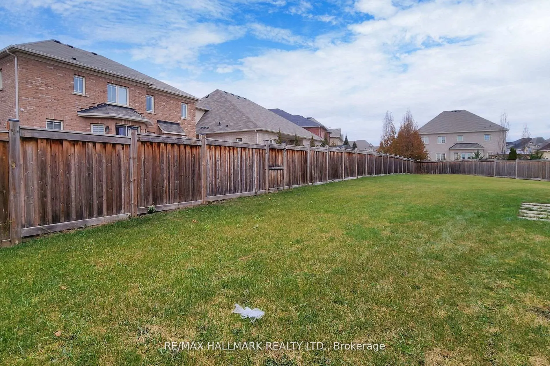 Photo 46 of 64 Chesney Crescent, Vaughan, Kleinburg — HOMEH