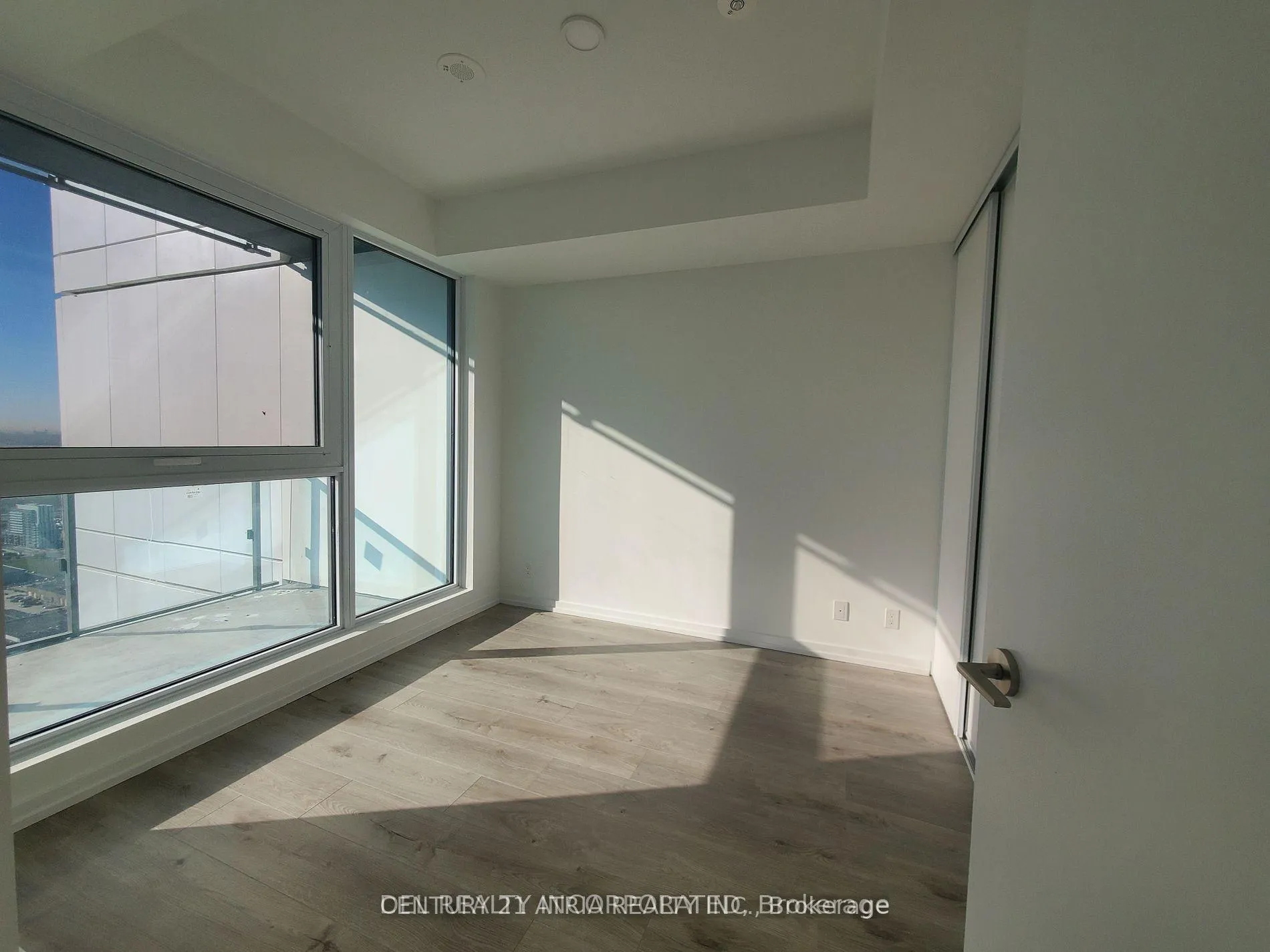 Photo 3 of Unit 5301, 7890 Jane Street, Vaughan, Concord — HOMEH