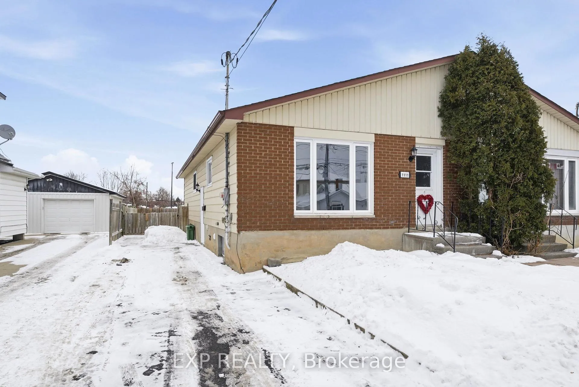 Photo 1 of 1111 Ontario Street, Cornwall — HOMEH
