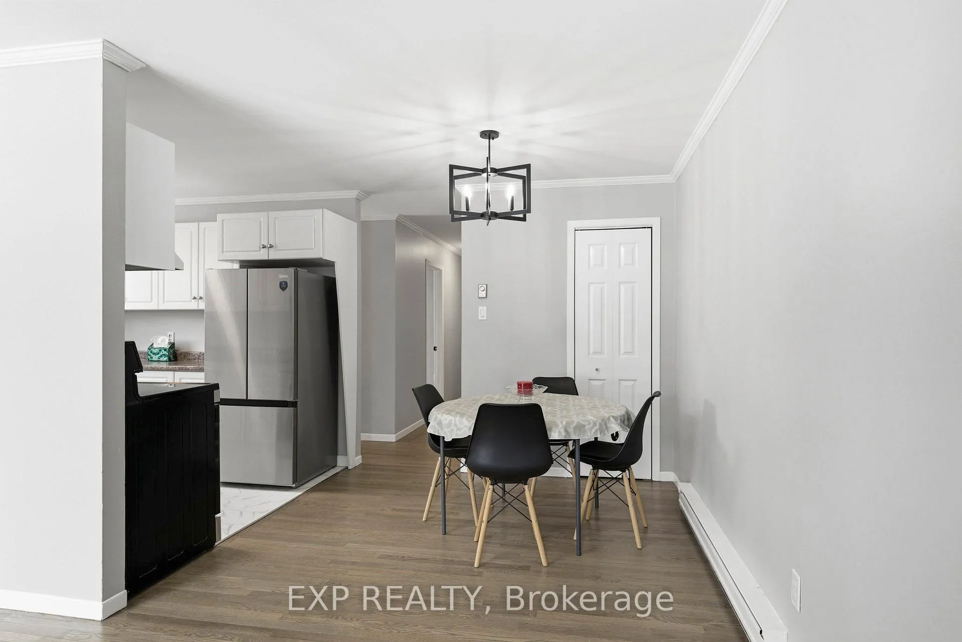 Photo 7 of 1111 Ontario Street, Cornwall — HOMEH